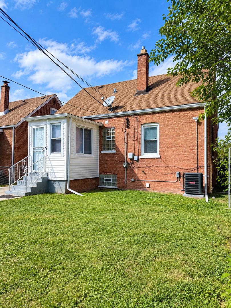 E 150th St, Harvey, IL 60426