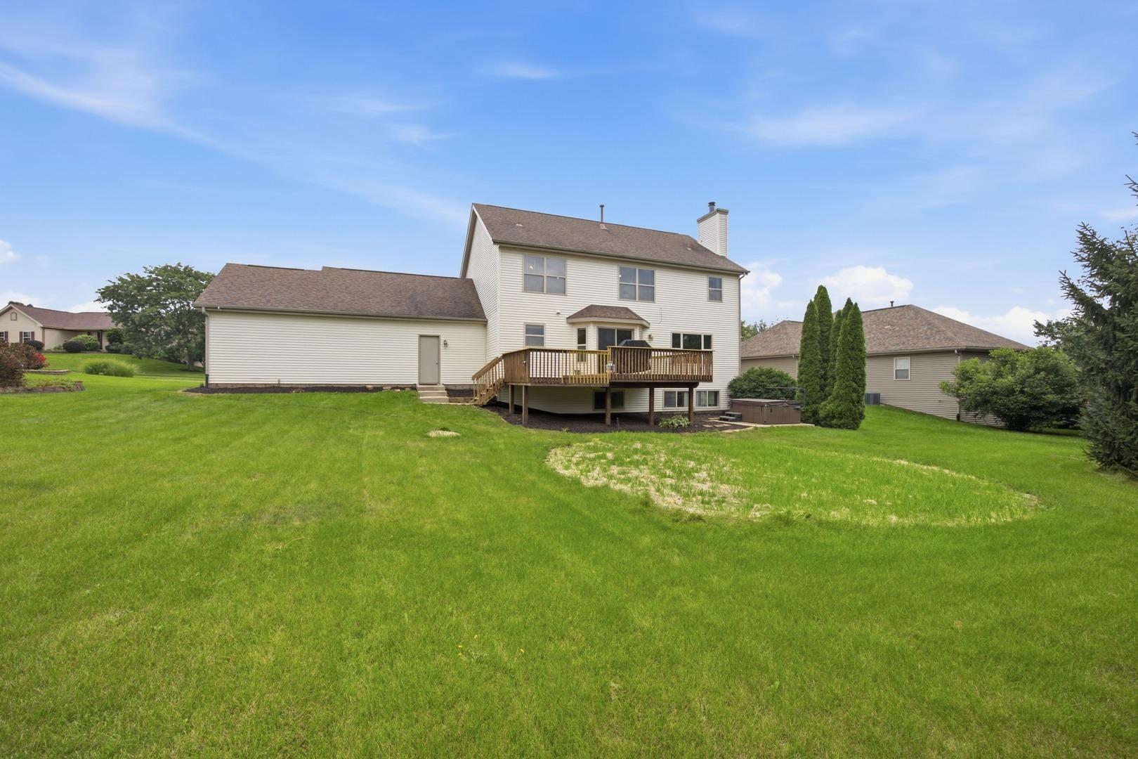Wheat Dr, Rockford, IL 61102