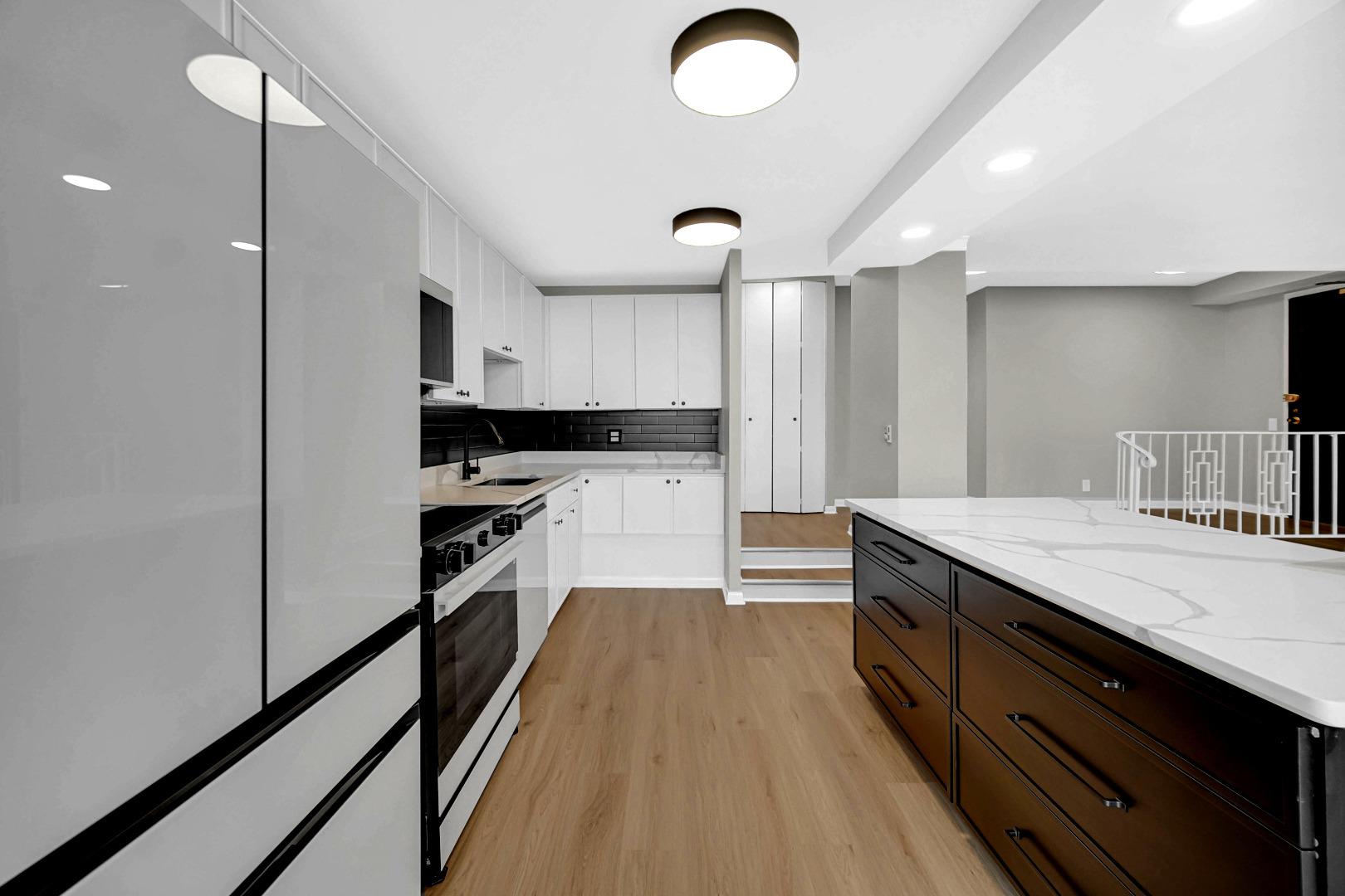 N Sheridan Rd, Chicago, IL 60660