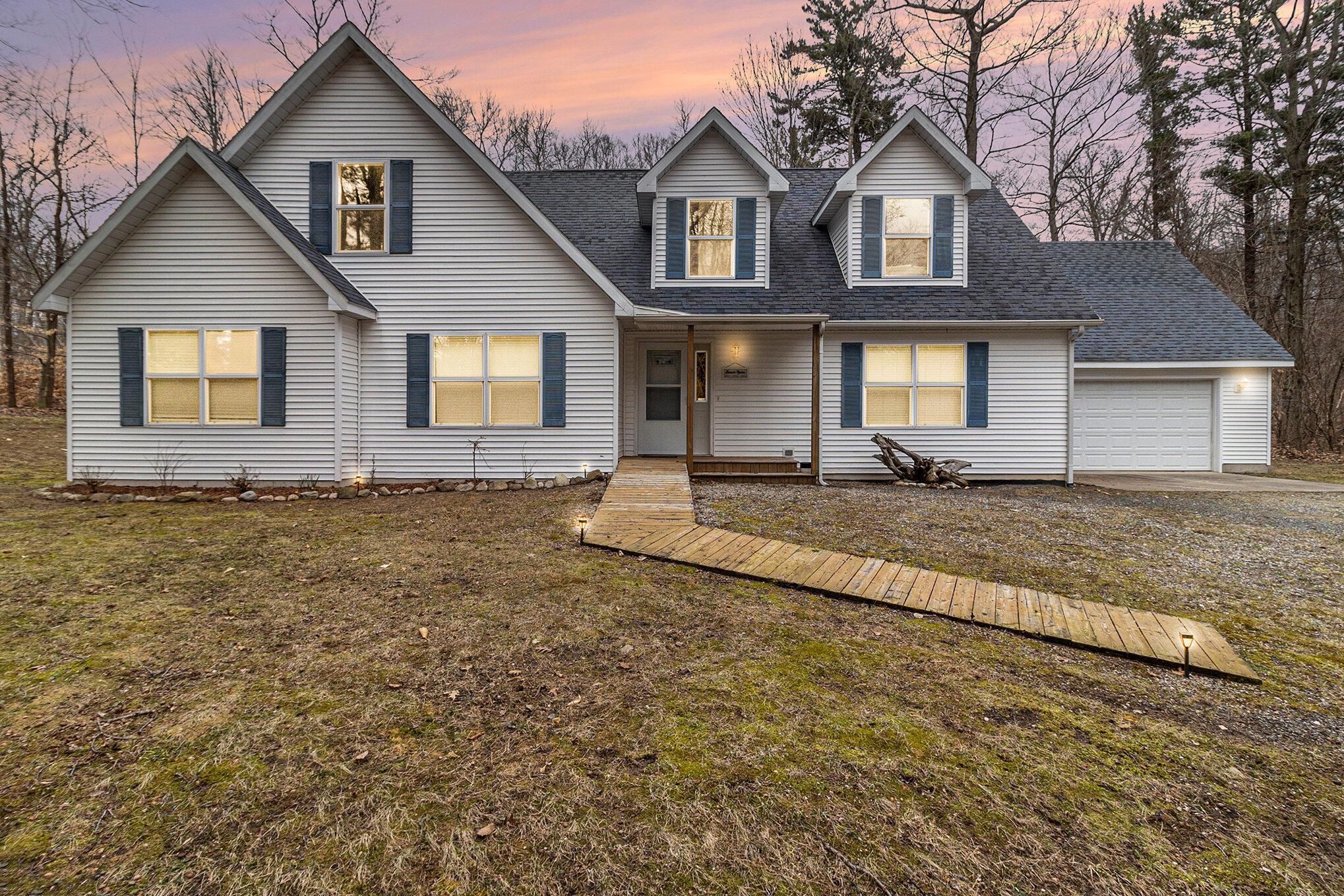 W Woodrow Rd, Shelby, MI 49455