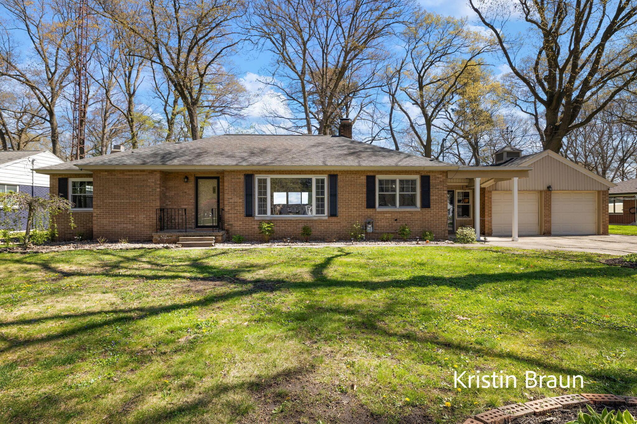 Highgate Rd, Norton Shores, MI 49441