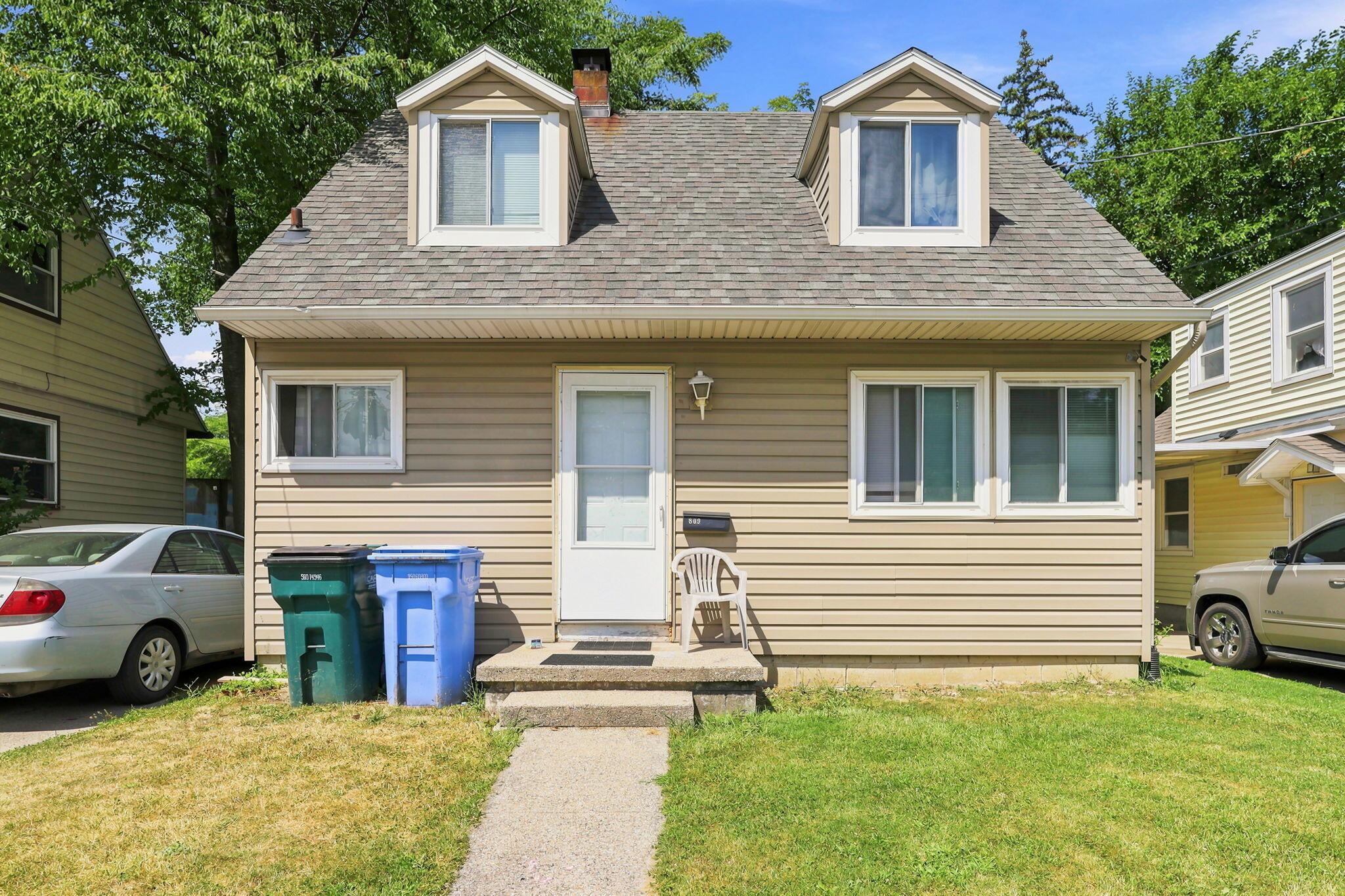 Holten St, Lansing, MI 48915