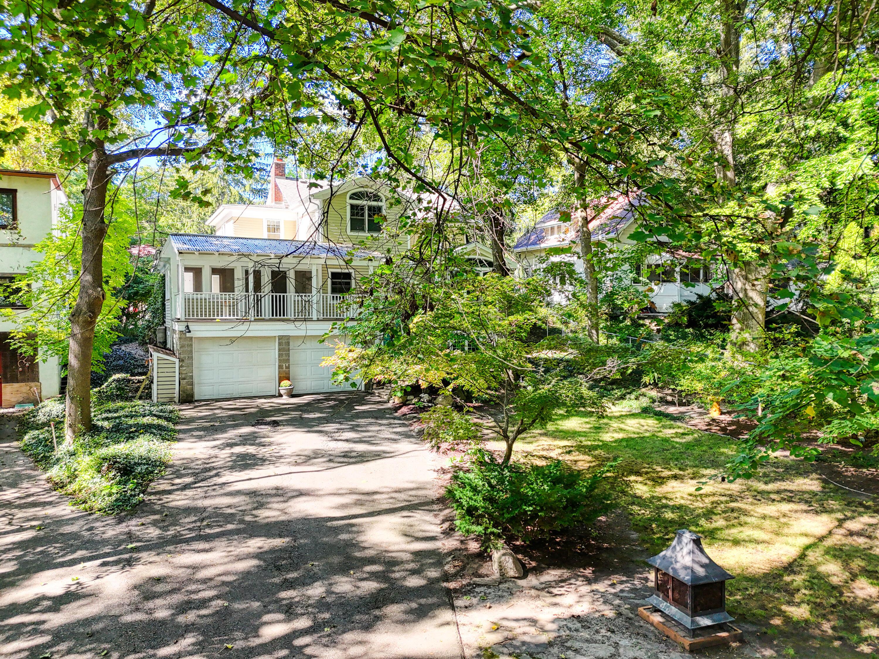 Sunset Ln, East Lansing, MI 48823