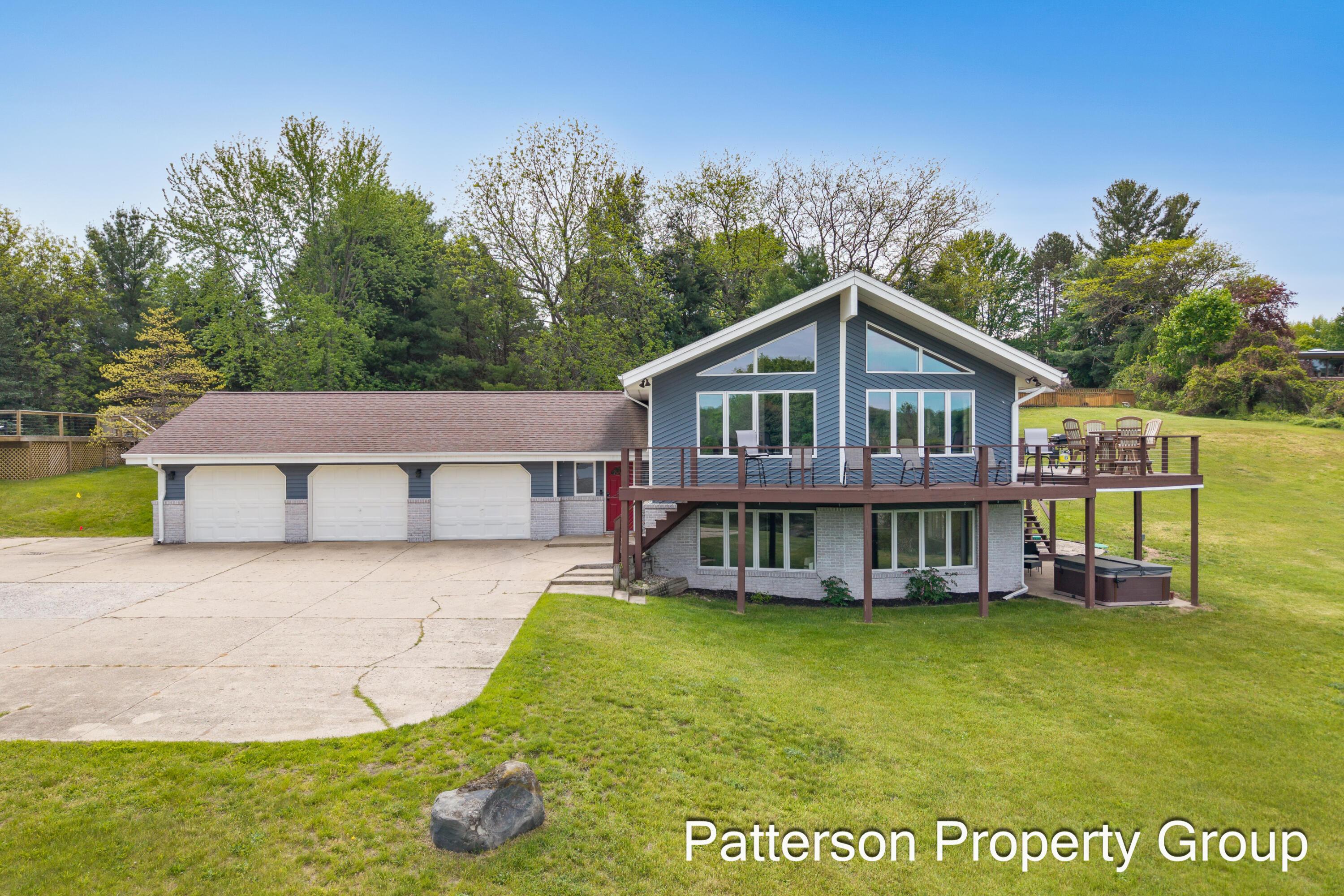 Sunset Dr, Fremont, MI 49412