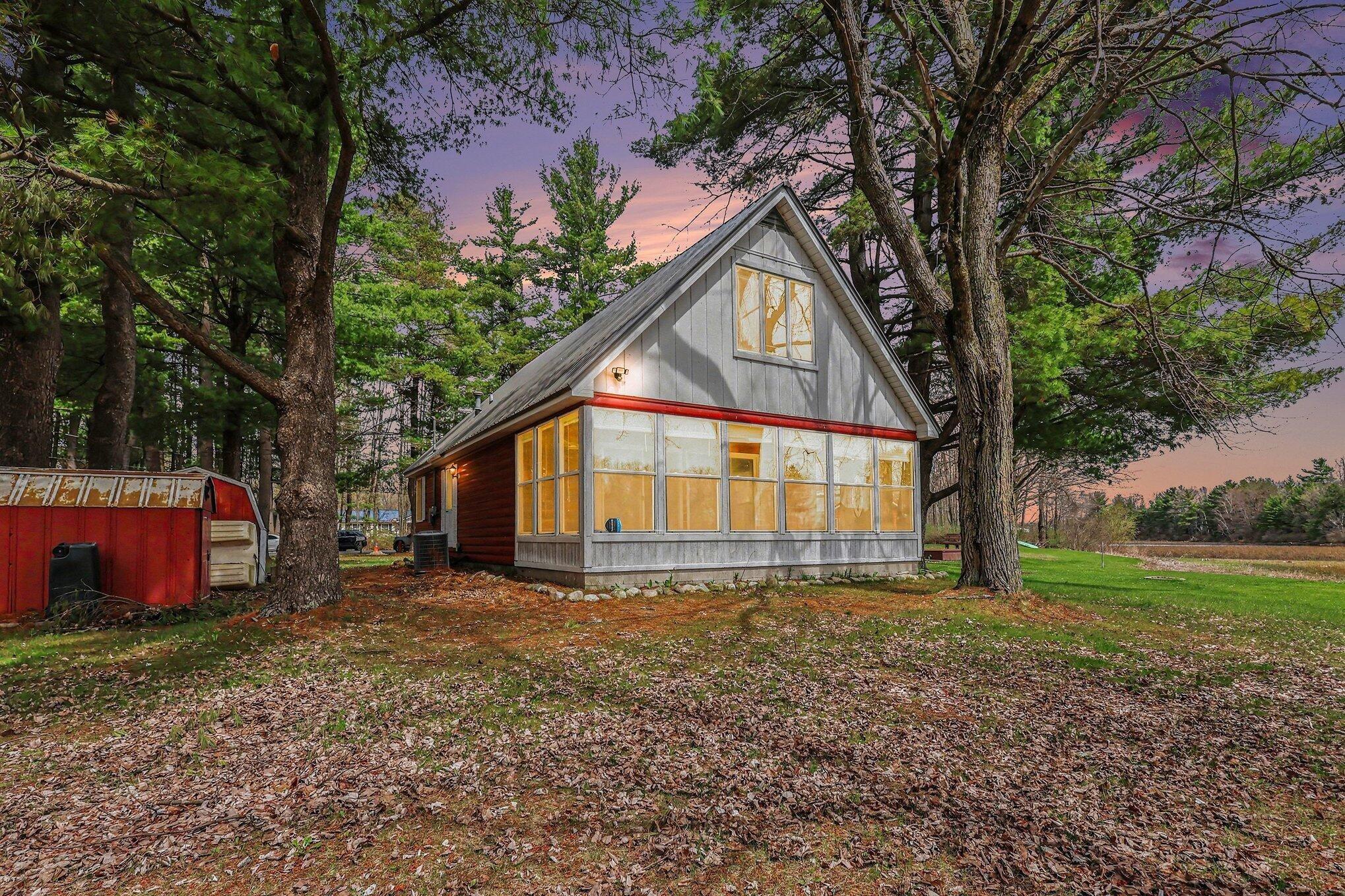 E James St, White Cloud, MI 49349