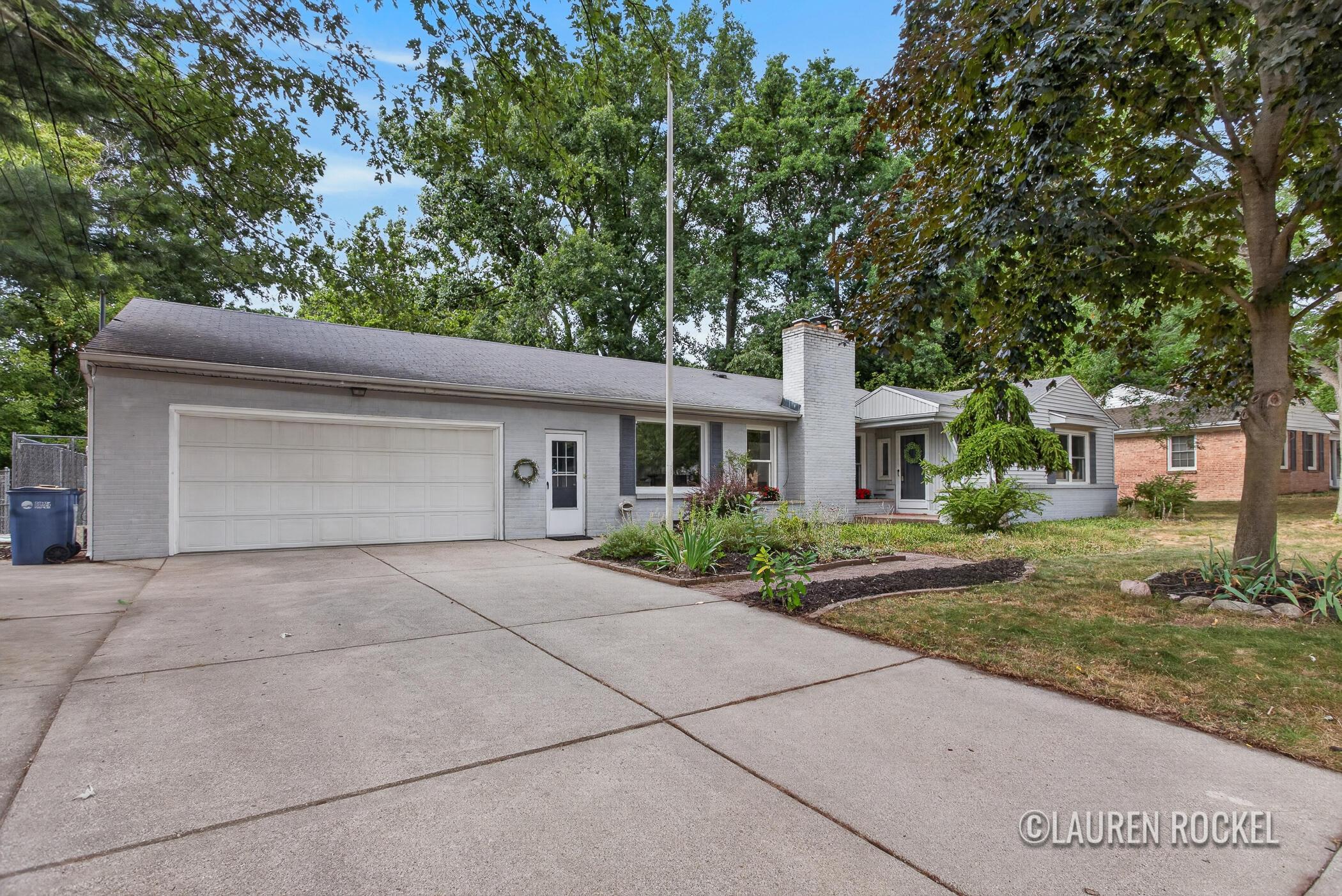 Baker Park Dr Se, Grand Rapids, MI 49508