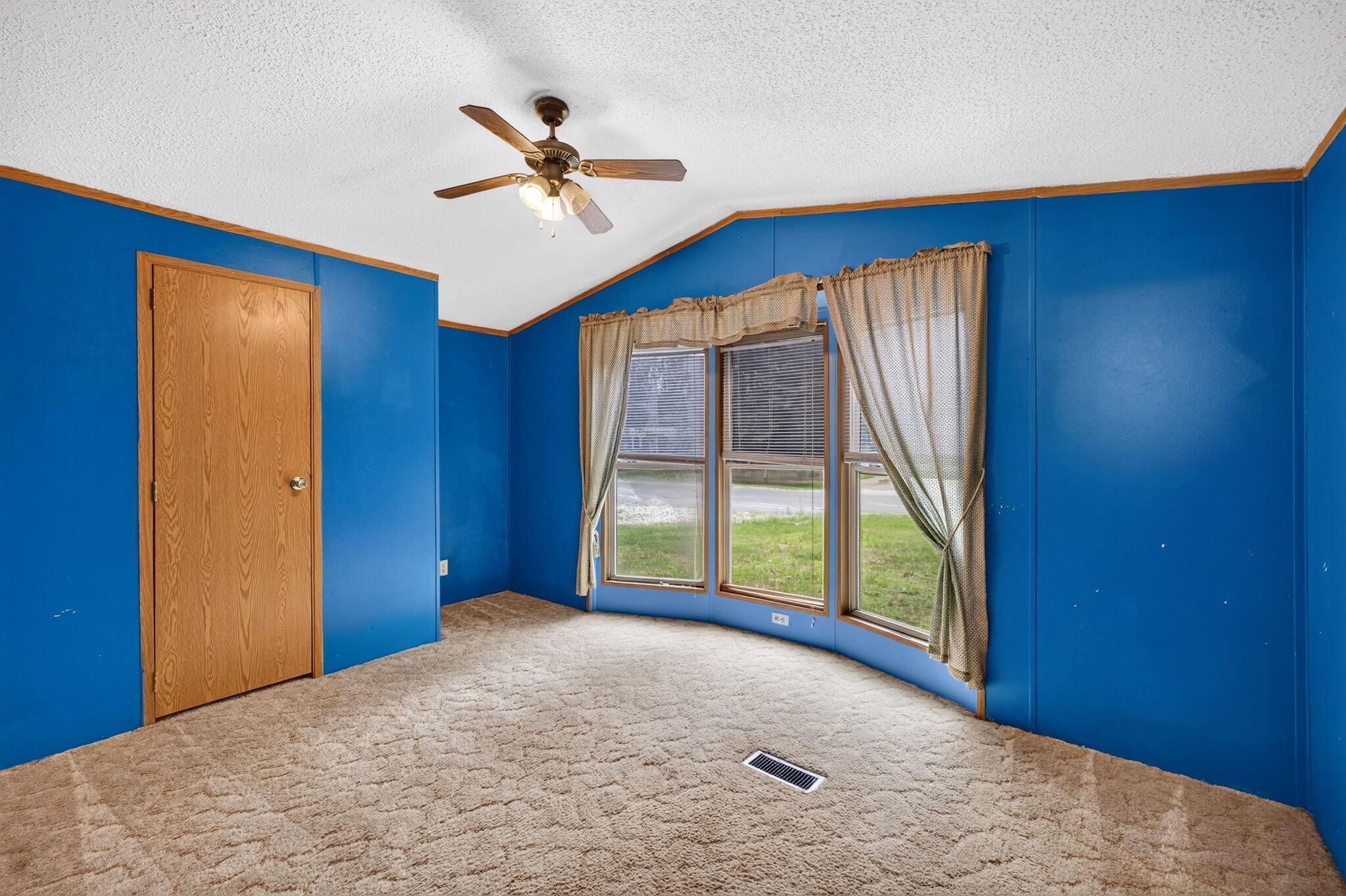 E Lane Dr, Montague, MI 49437