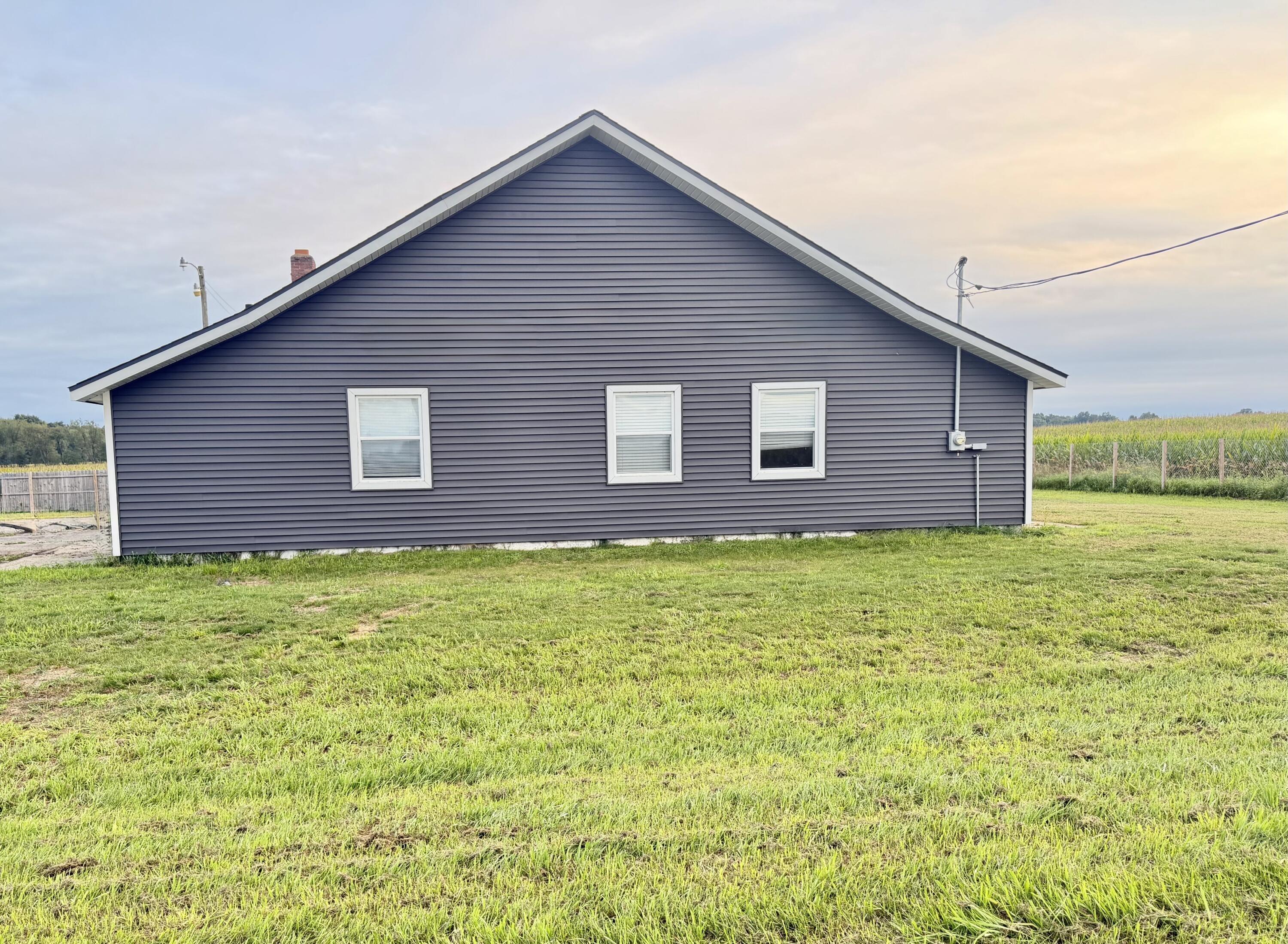 13 Mile Rd Ne, Rockford, MI 49341