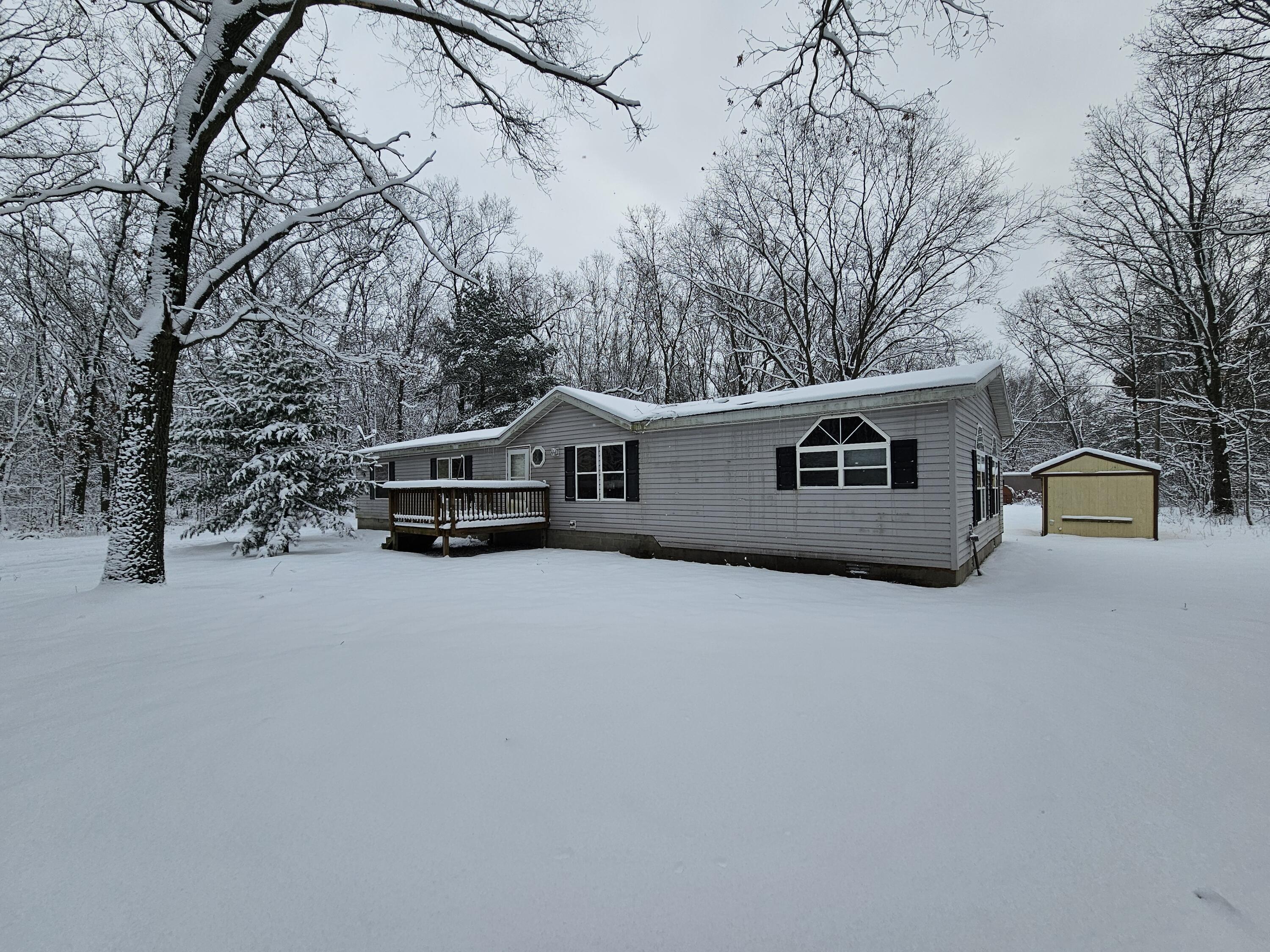 White Rd, Muskegon, MI 49442