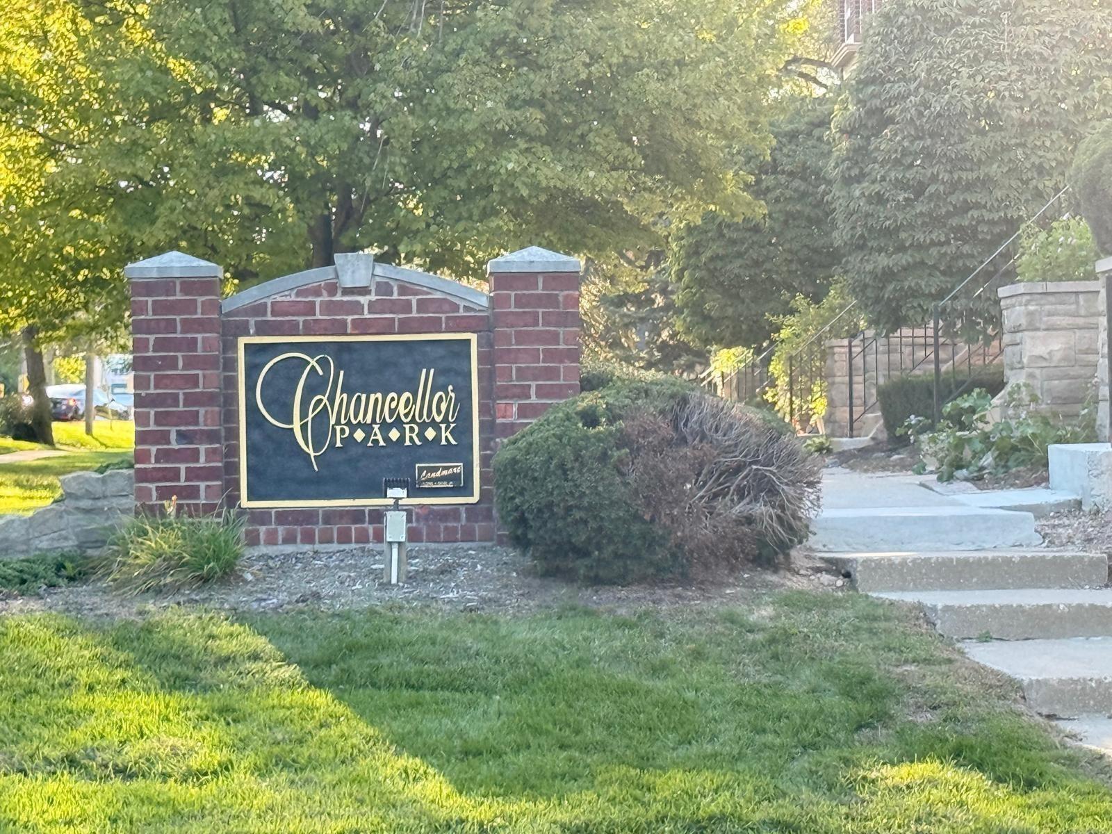 Silverbrook Ridge Dr, Walled Lake, MI 48390