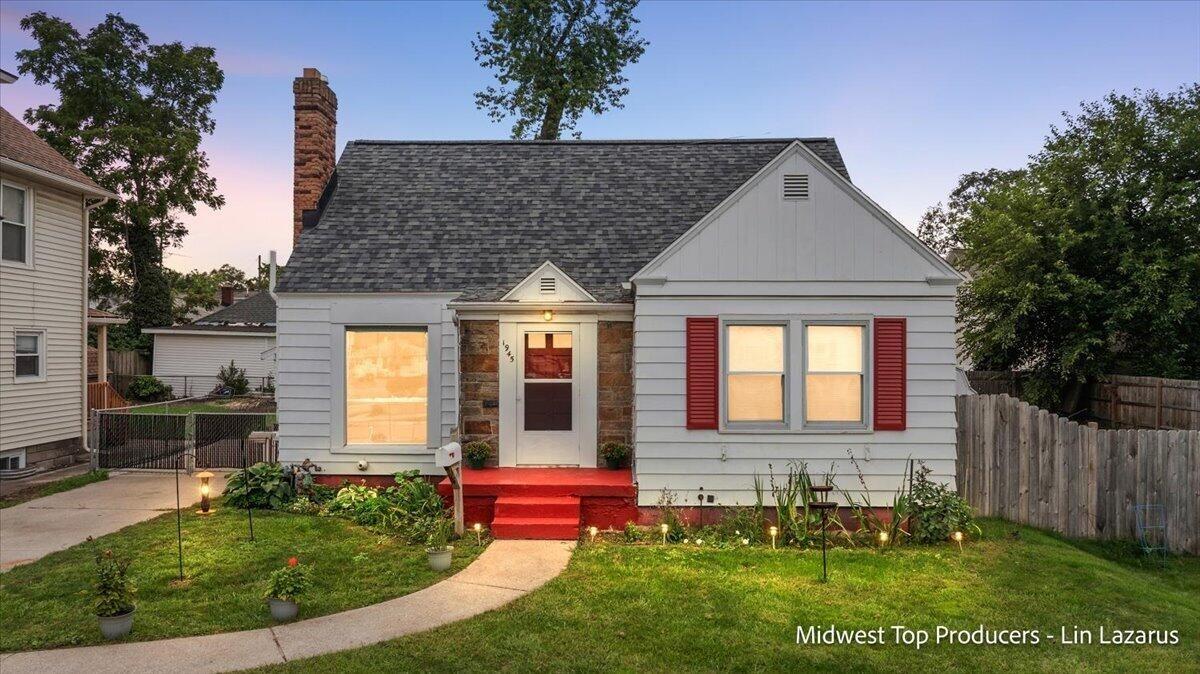 Delwood Ave Sw, Wyoming, MI 49509