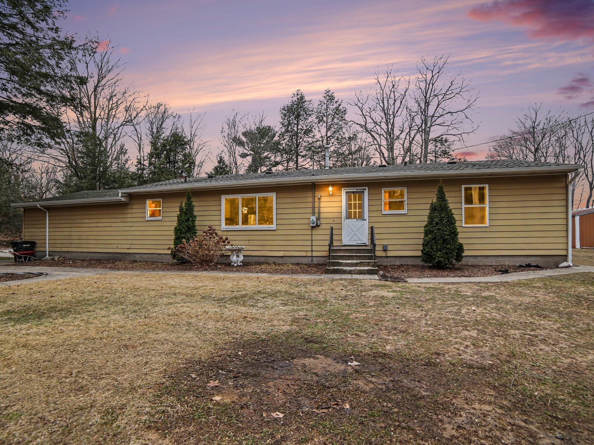W Thomas St, Shelby, MI 49455