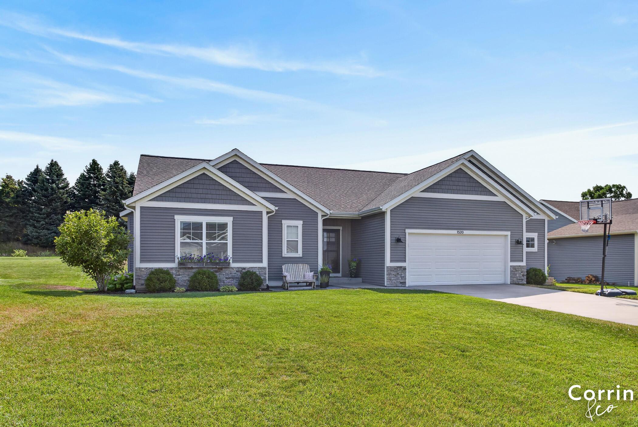 Shenandoah Dr, Zeeland, MI 49464