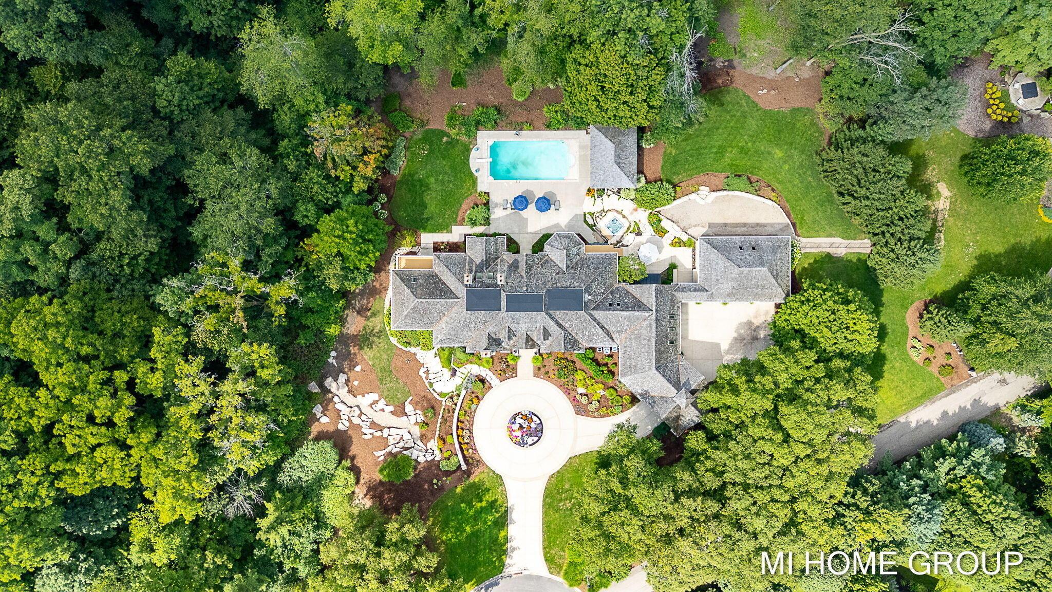 Hillsborough Ct Sw, Grandville, MI 49418