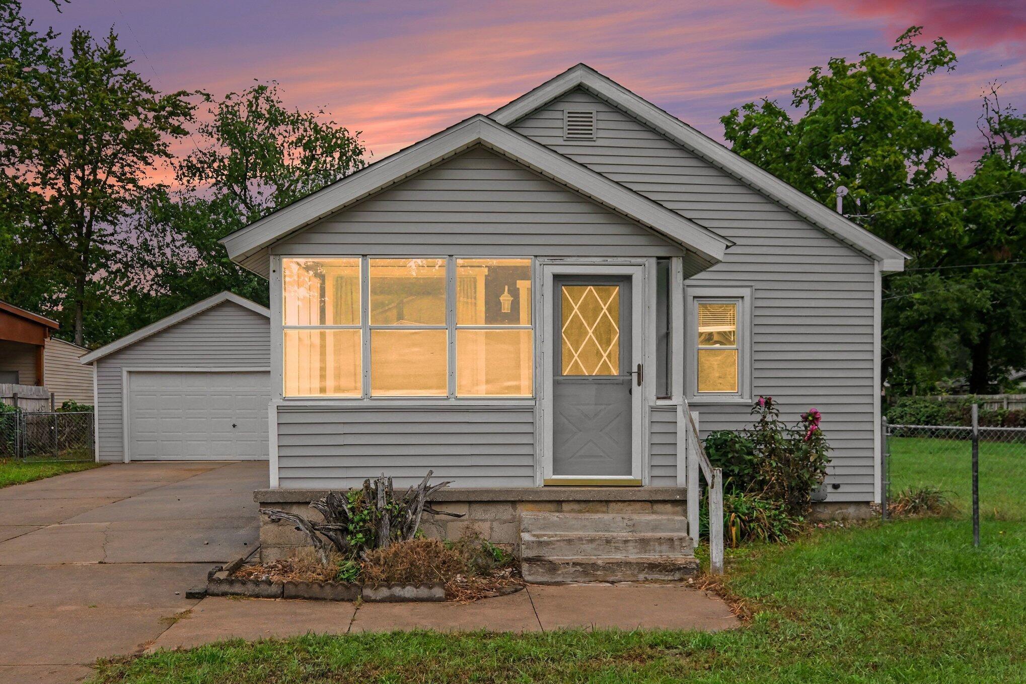 43rd St Sw, Grand Rapids, MI 49548