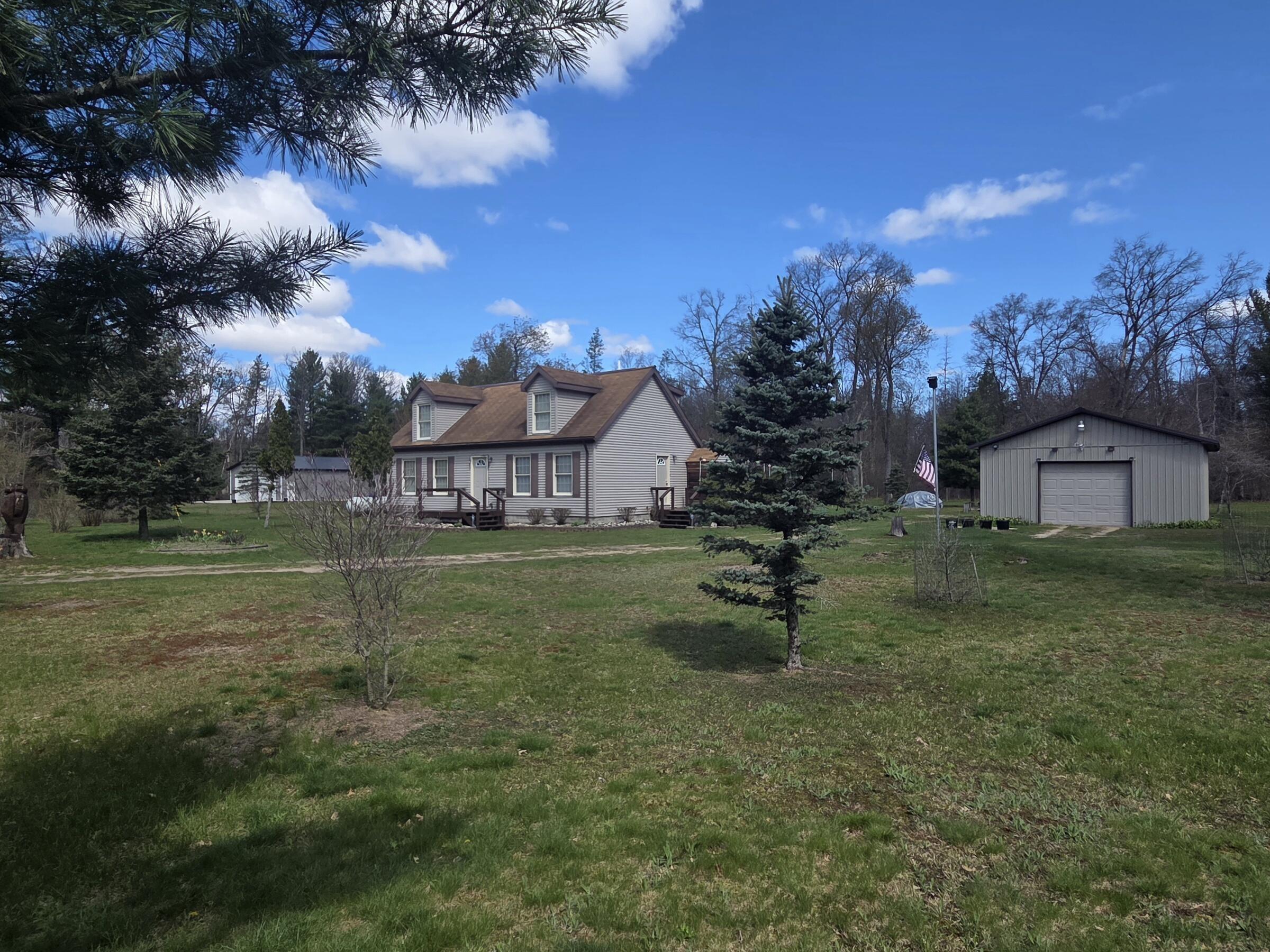 E 36th St, Idlewild, MI 49642