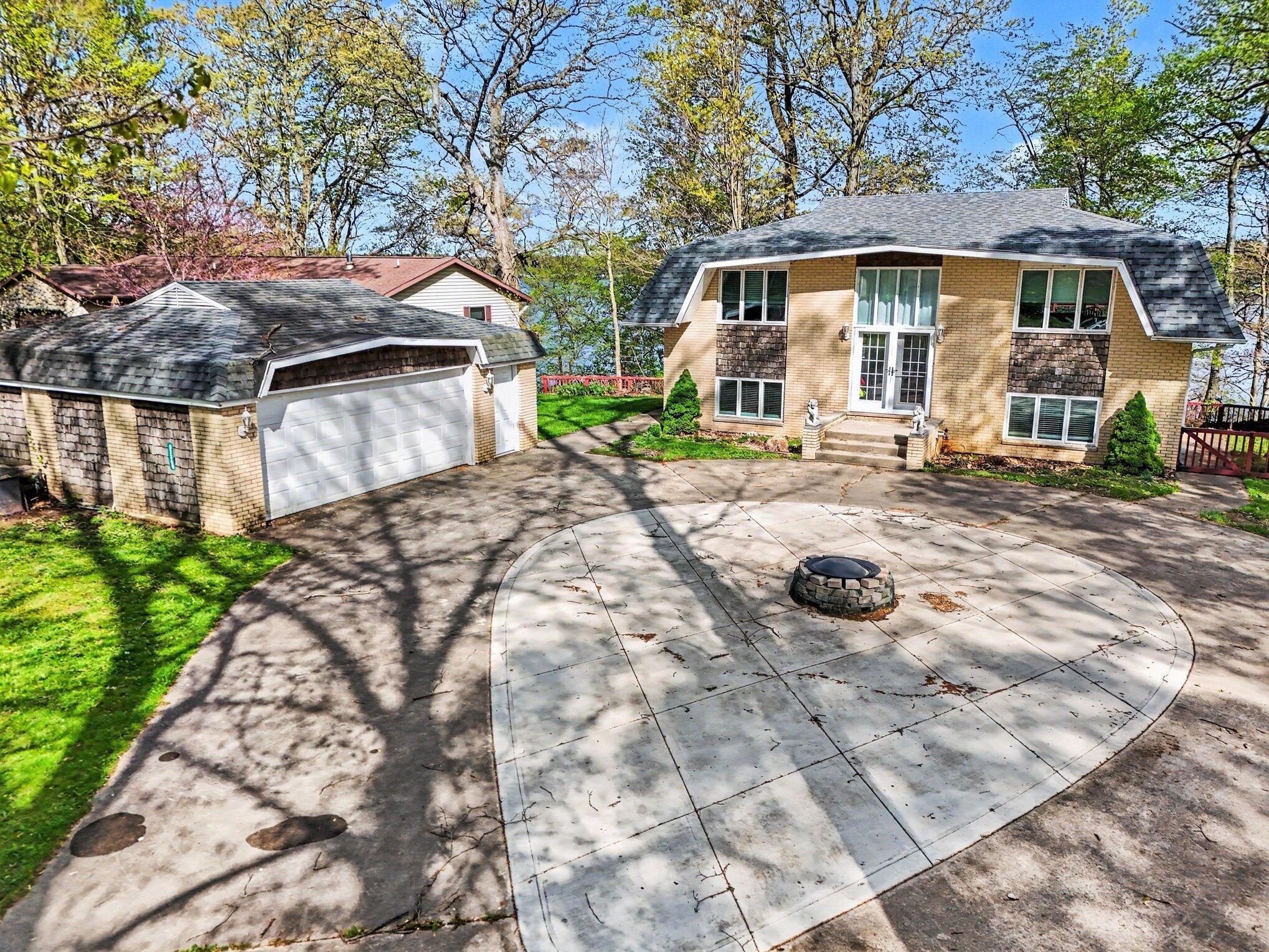 Cond Dr, Jones, MI 49061