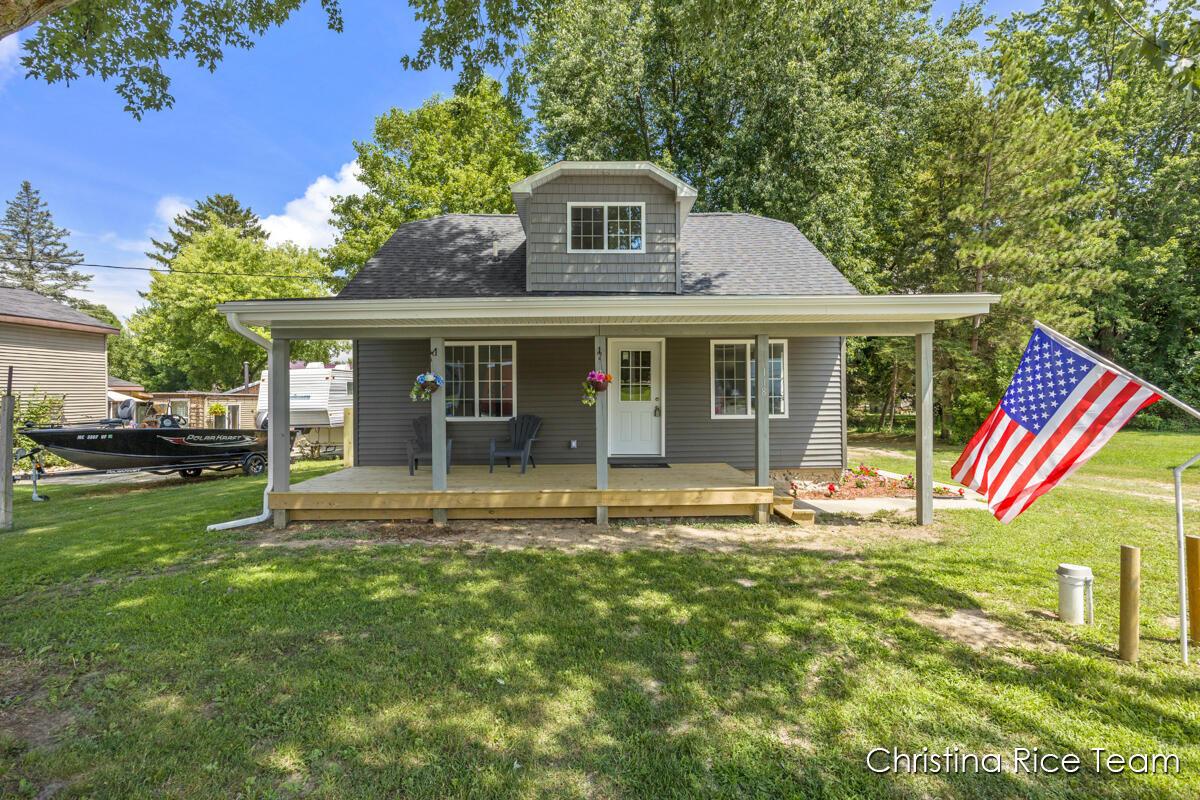 S Clark St, Six Lakes, MI 48886