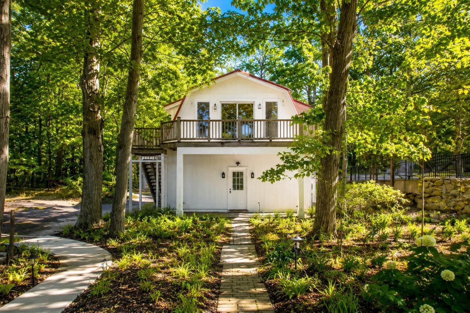 Lake Michigan Dr, Fennville, MI 49408