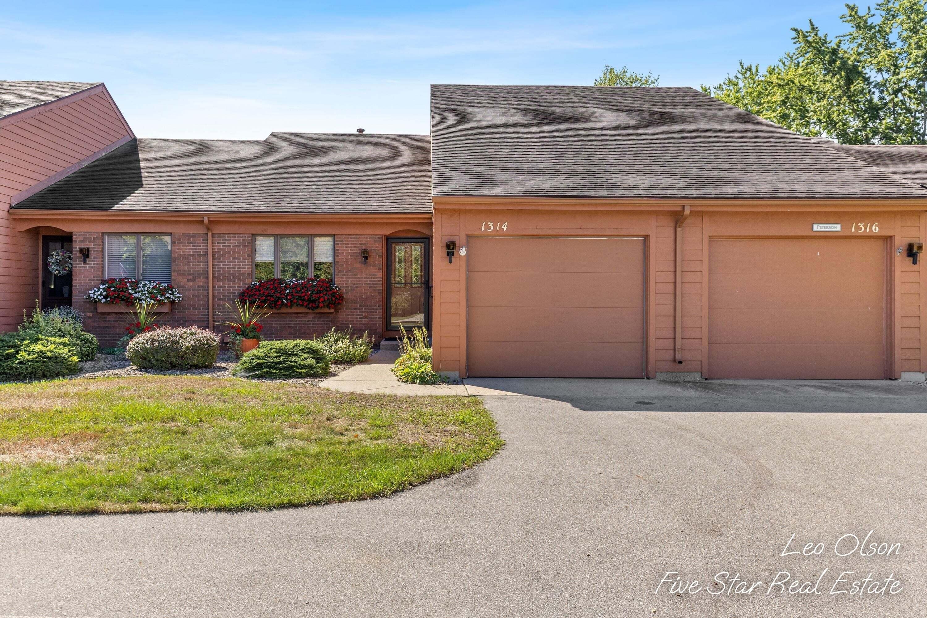Bent Tree Dr, Hudsonville, MI 49426