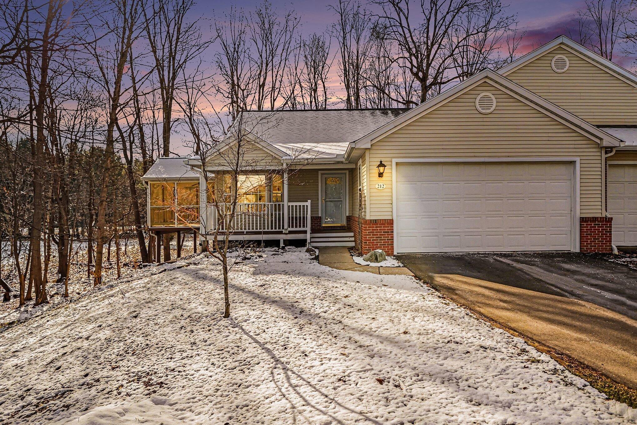 Chauncey Ct, Marshall, MI 49068