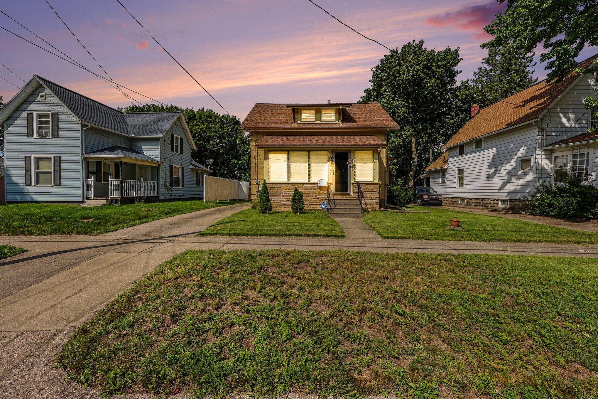 W Mansion St, Jackson, MI 49203