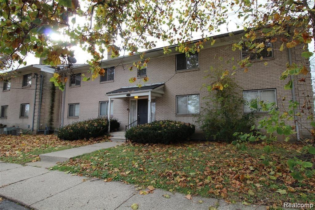 Dante St, Oak Park, MI 48237