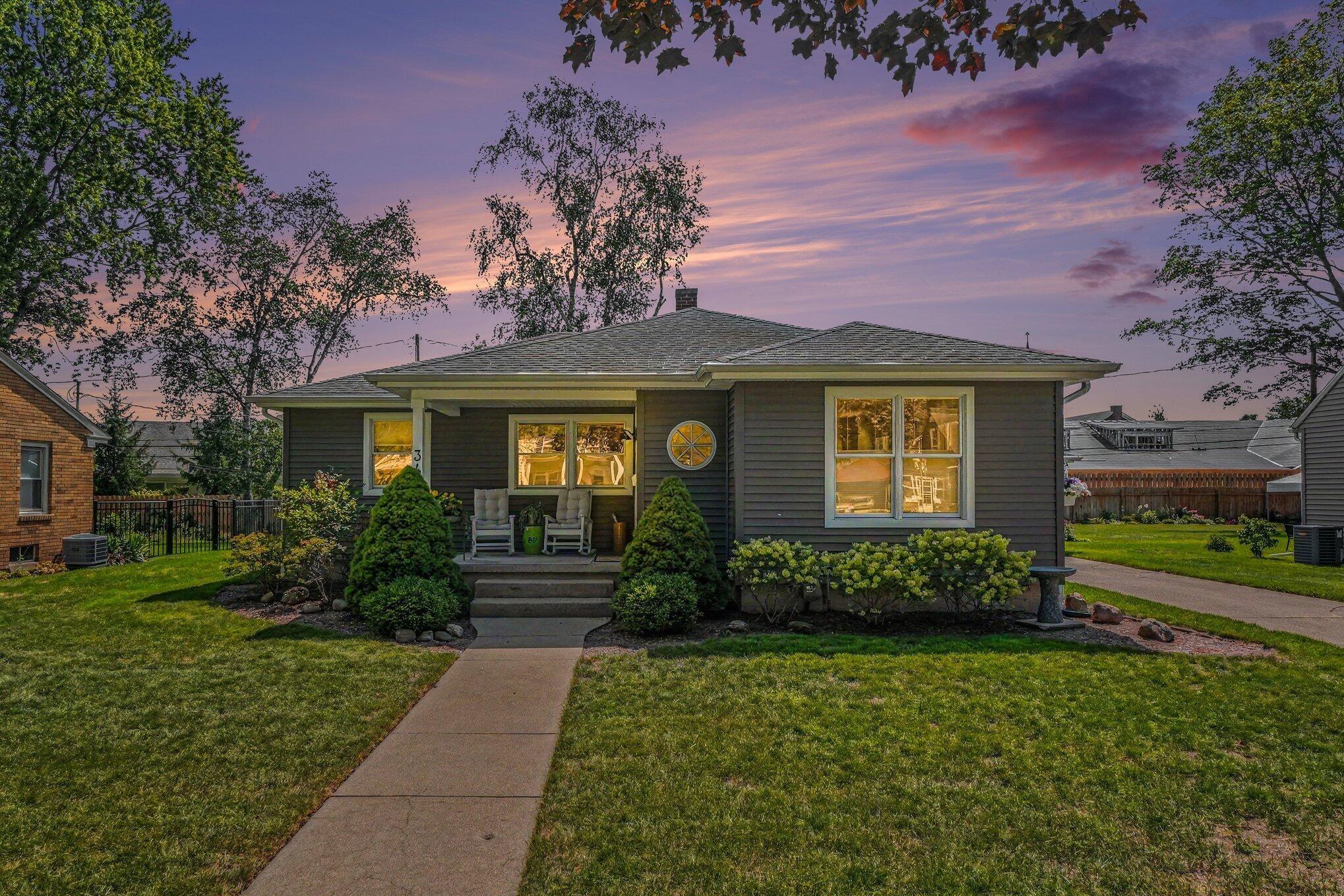 E 30th St, Holland, MI 49423