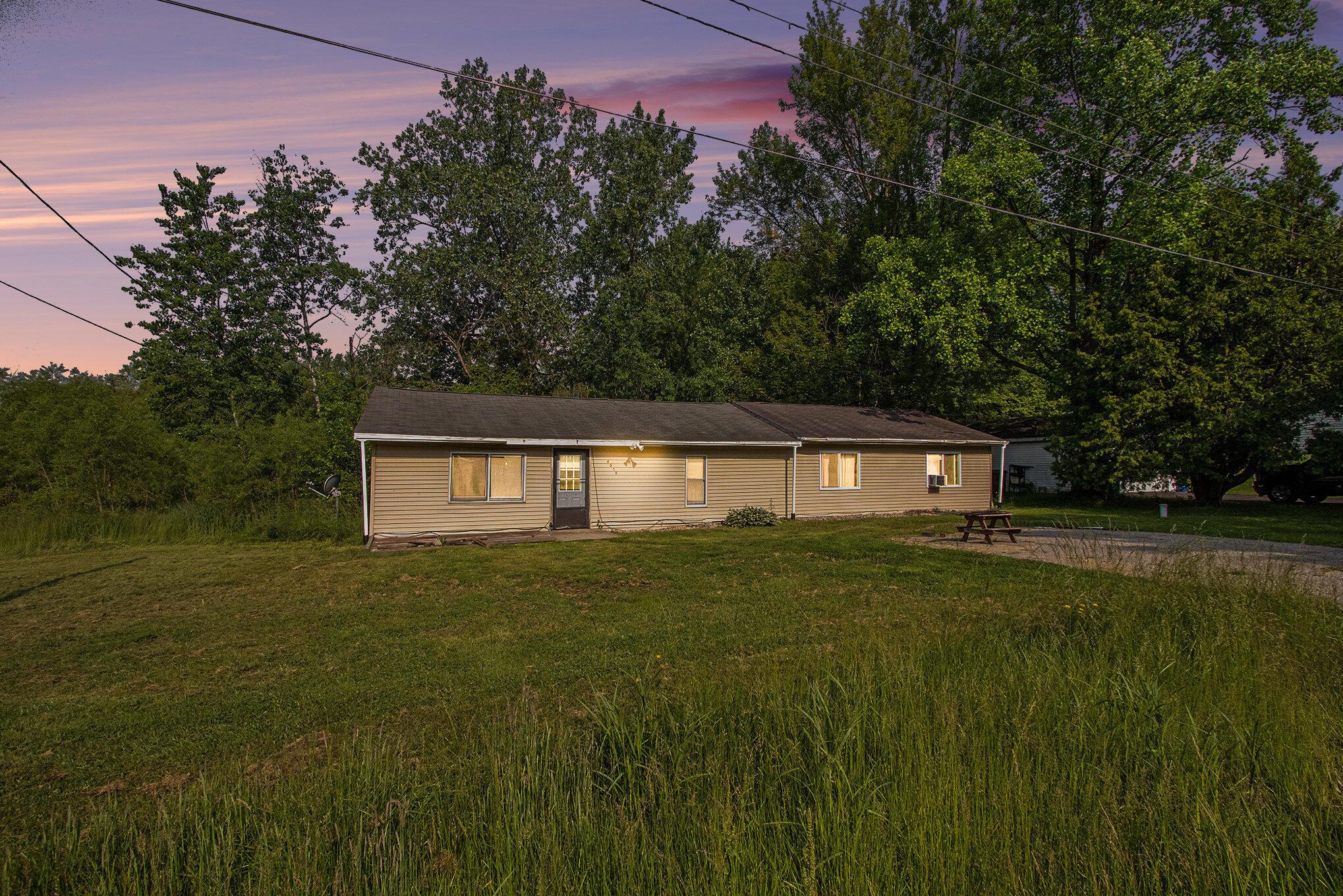 Hollywood Dr, Coloma, MI 49038