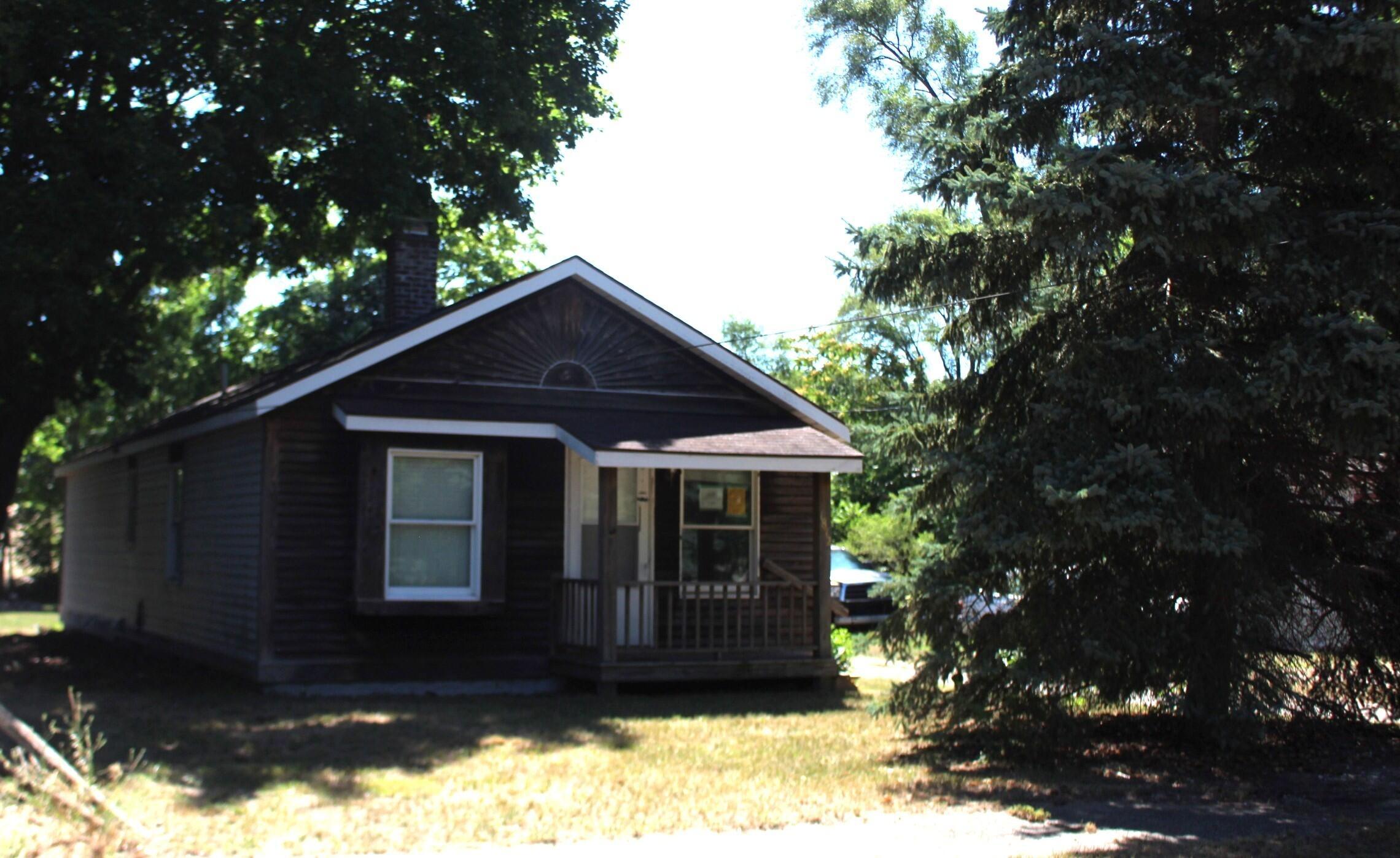 Burton Rd, Muskegon, MI 49442