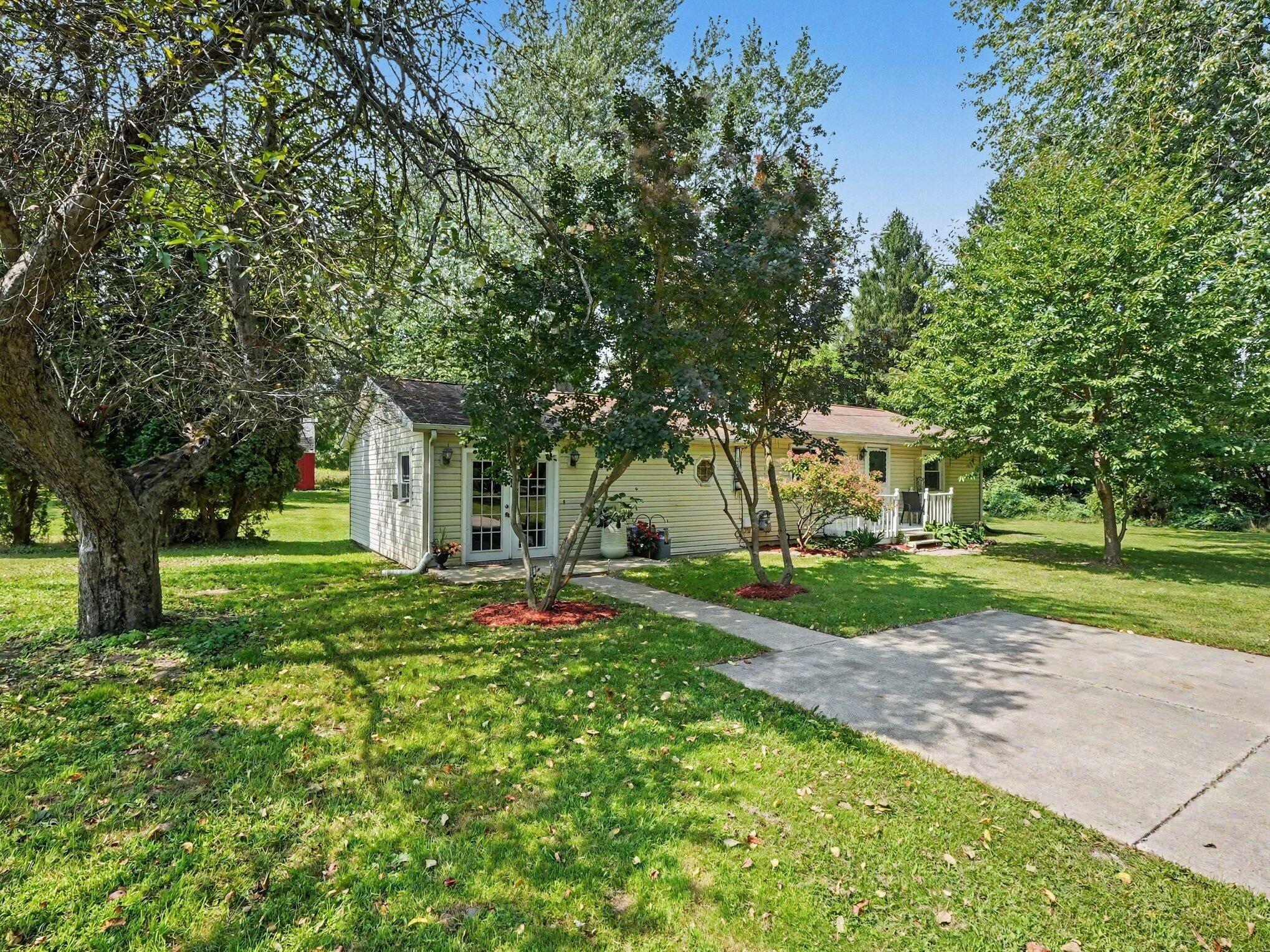 N Meridian Rd, Pleasant Lake, MI 49272