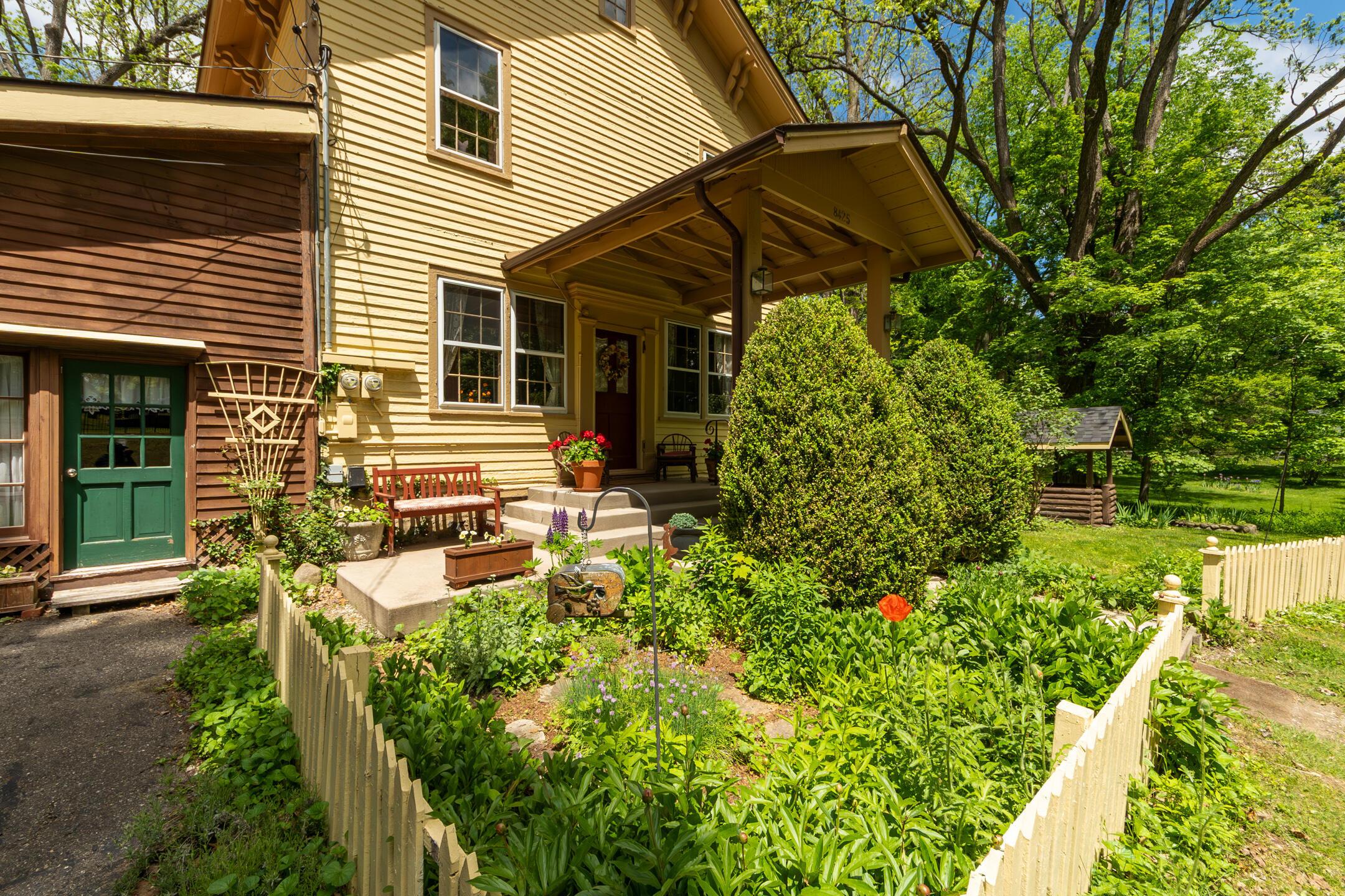 Parshallville Rd, Fenton, MI 48430