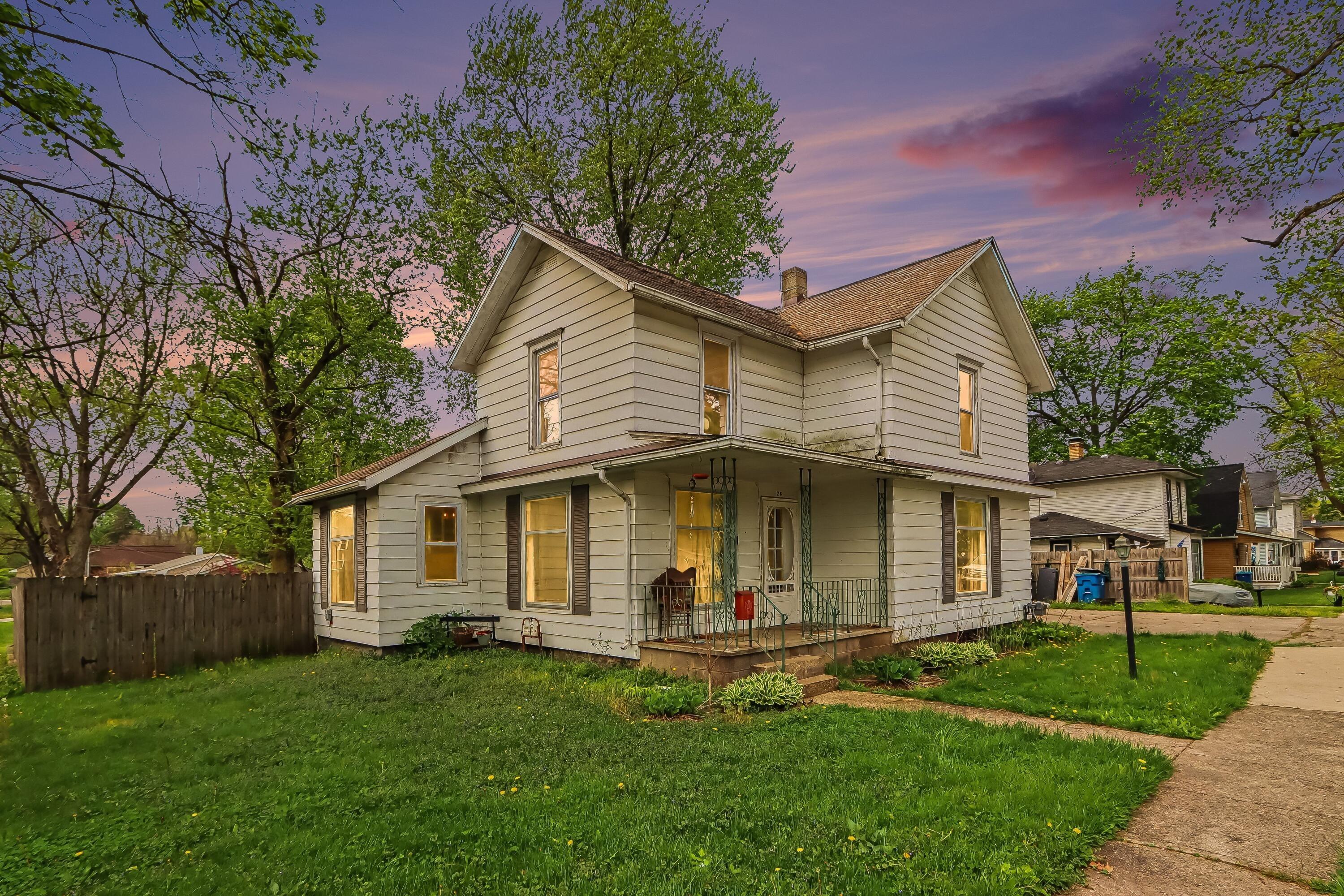 E South St, Vicksburg, MI 49097