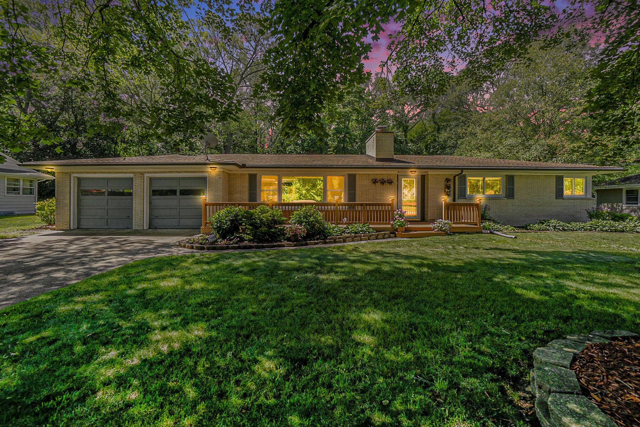 Espanola Ave, Kalamazoo, MI 49004