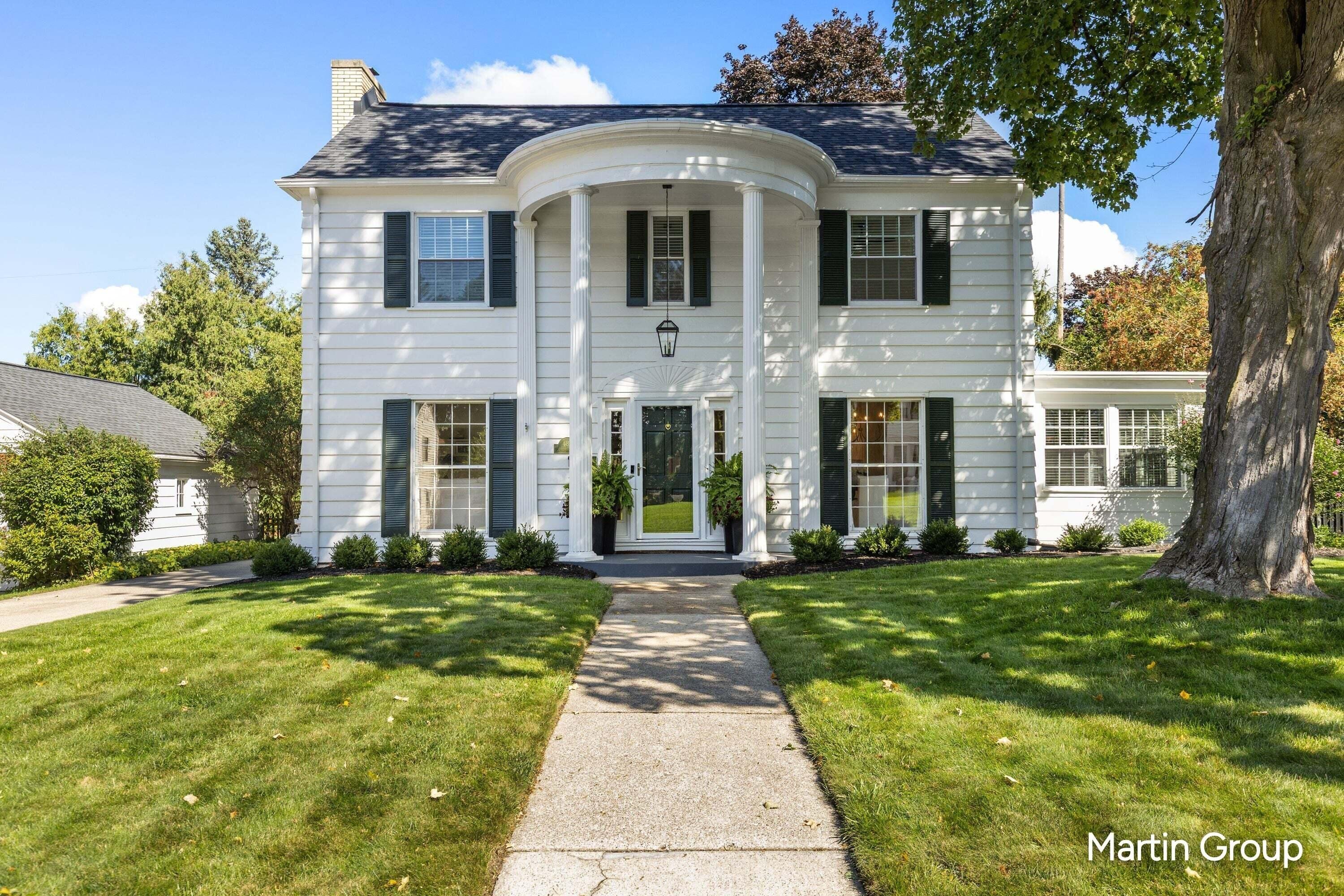 Marywood Dr Ne, Grand Rapids, MI 49505