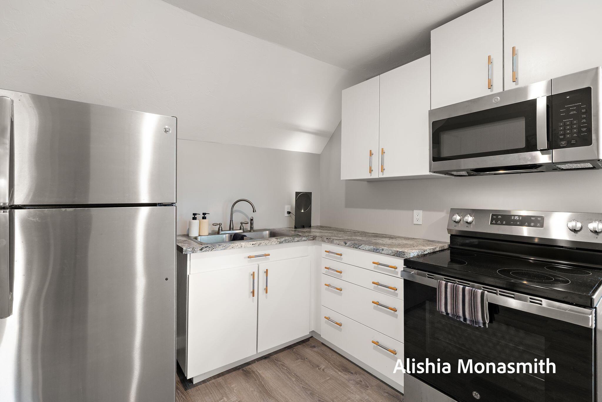 N 5th St, Grand Haven, MI 49417