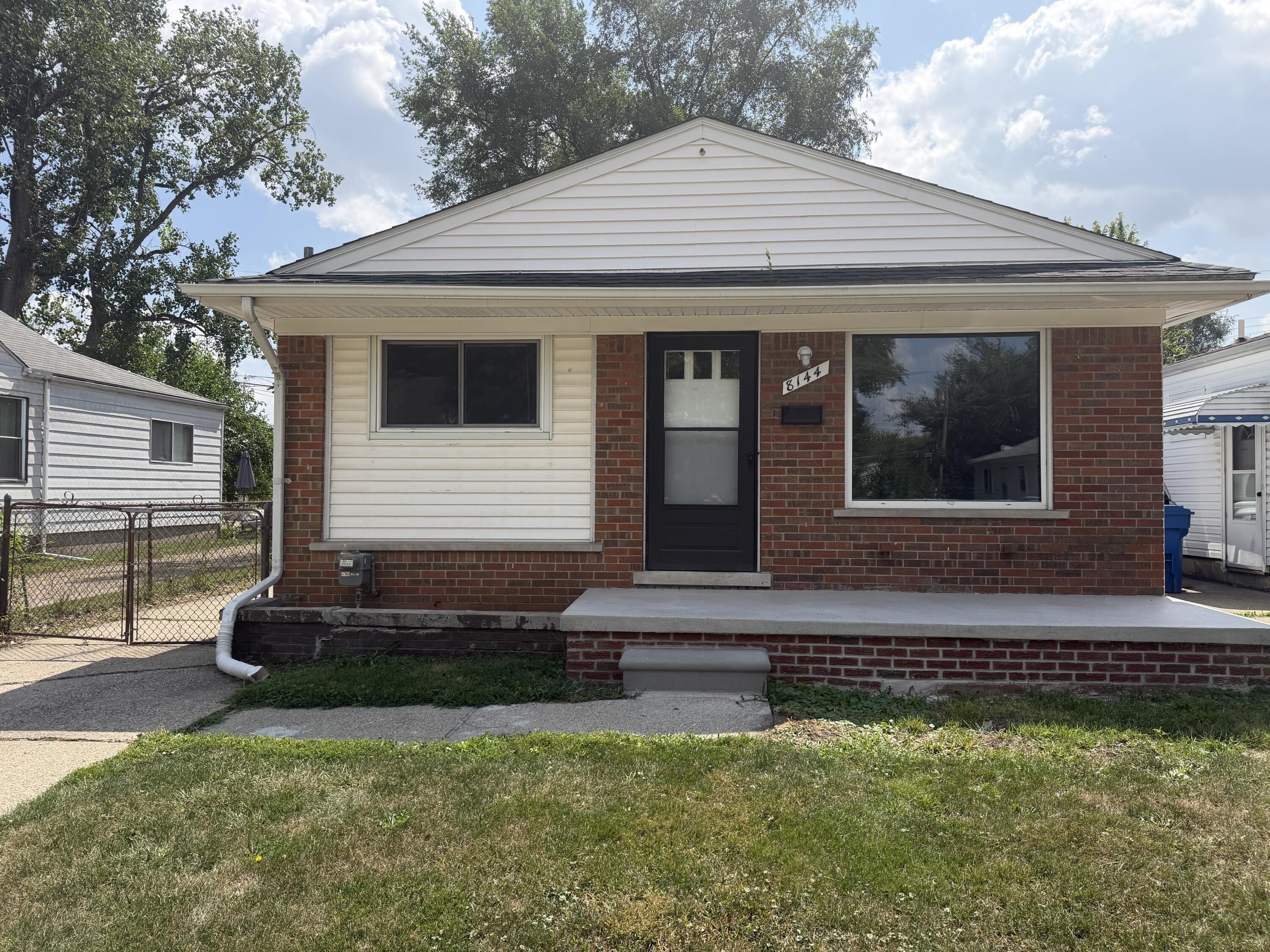 Orchard Ave, Warren, MI 48089
