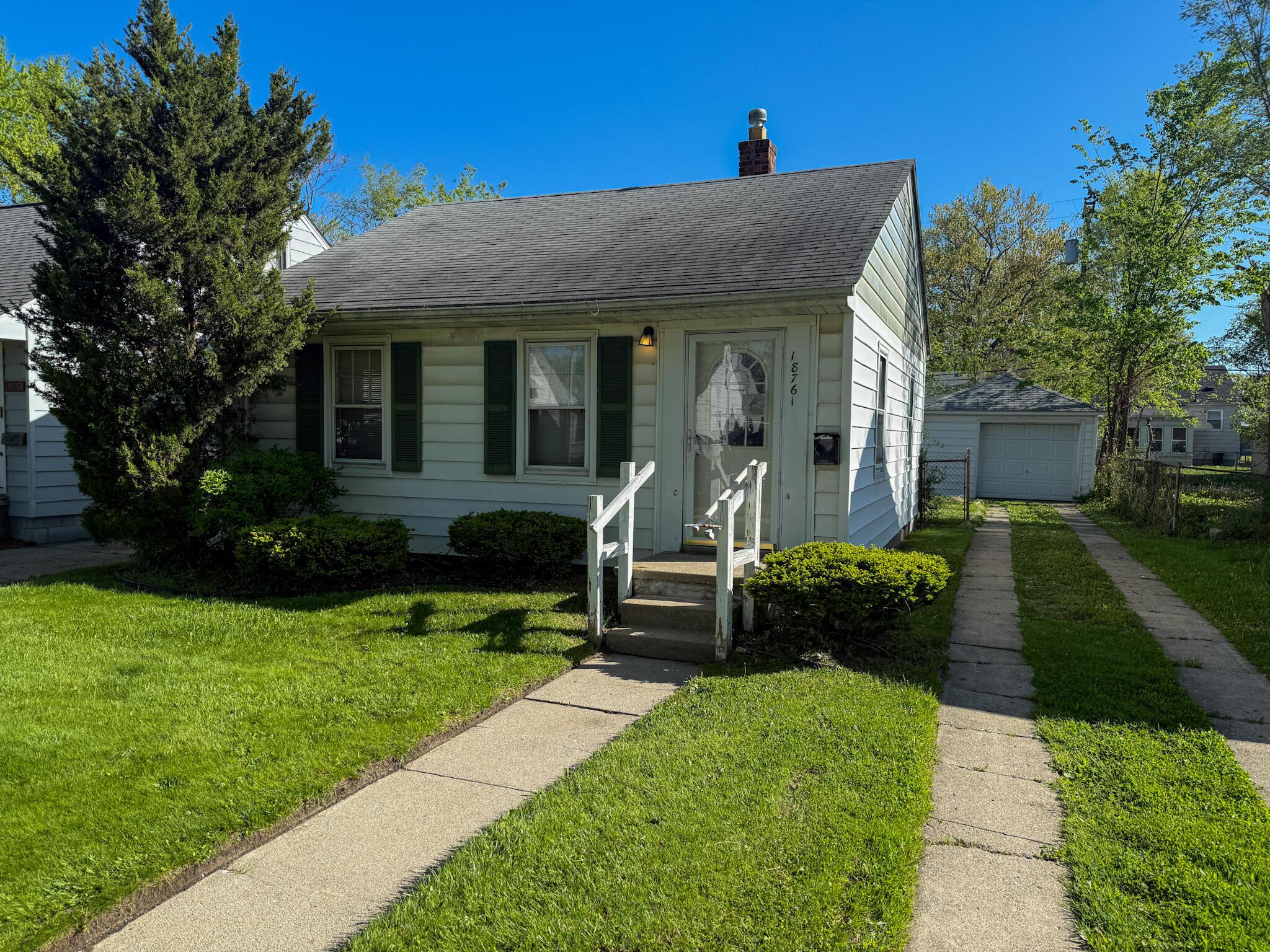 Kingsville St, Harper Woods, MI 48225