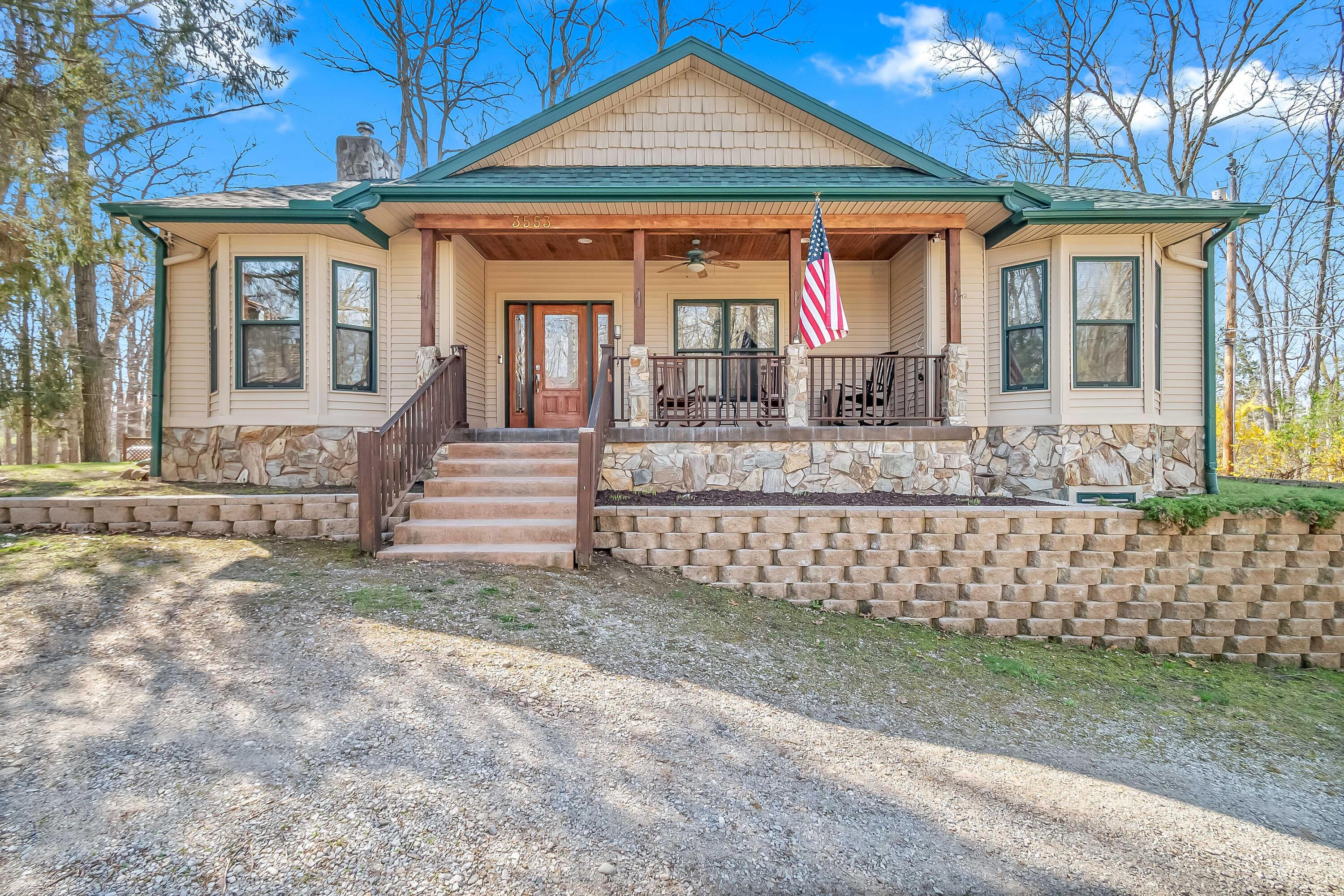 Alpine Ct, Hillsdale, MI 49242