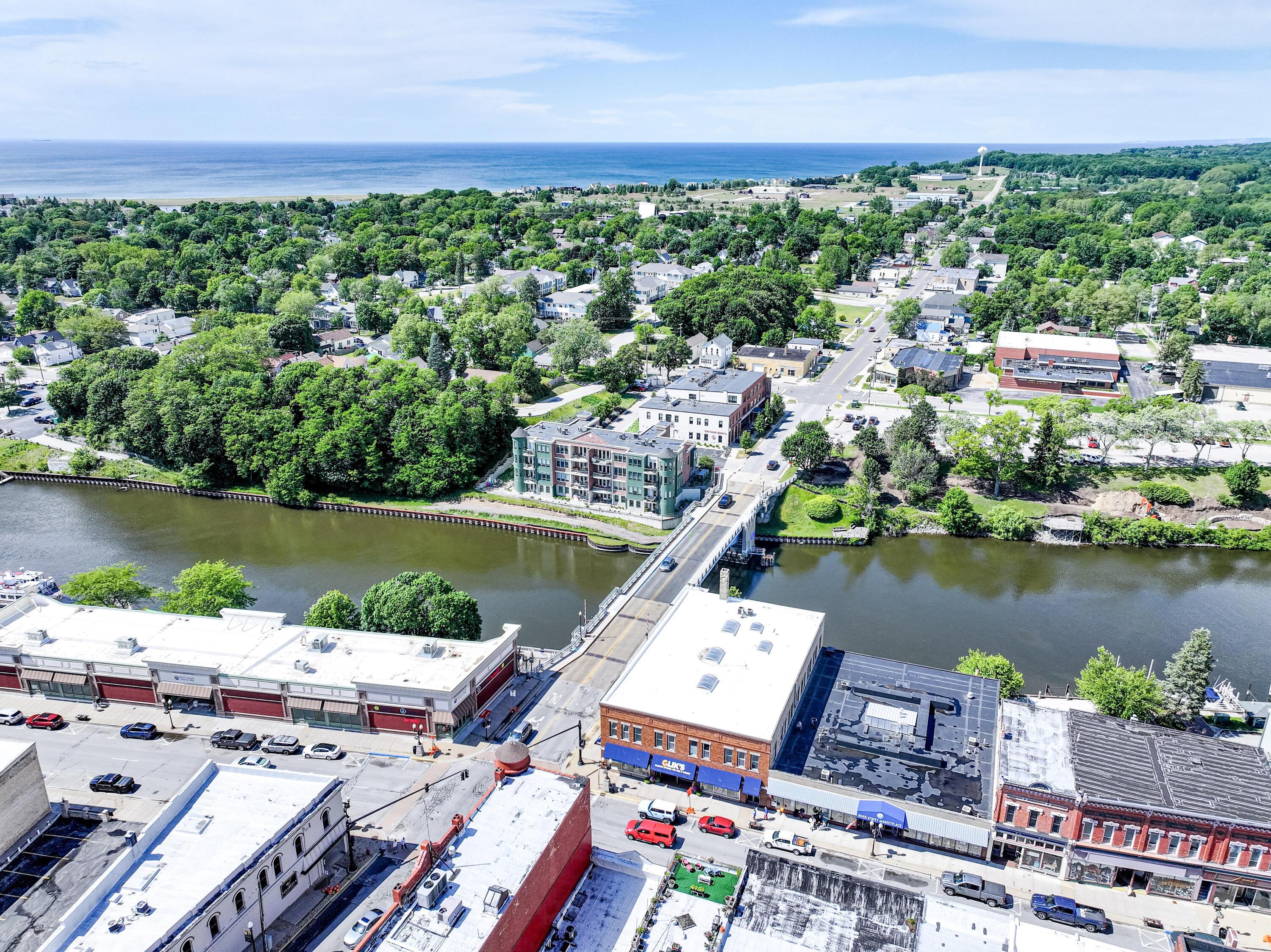 Washington St, Manistee, MI 49660