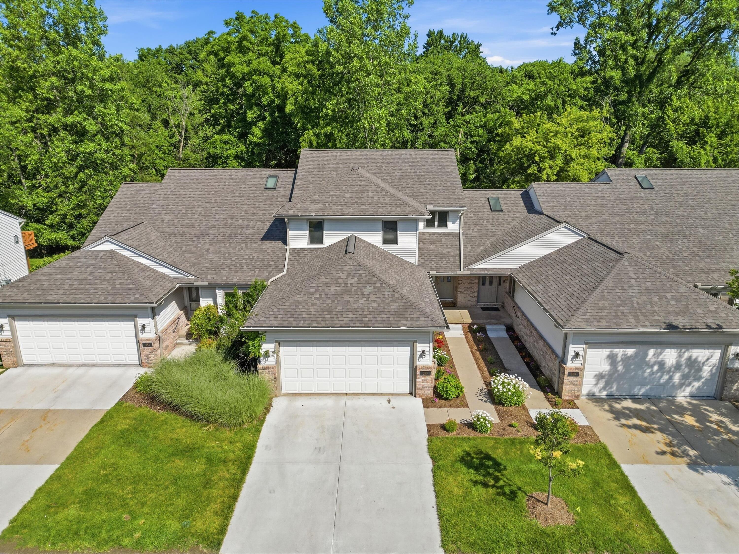 Sycamore Cir, Saline, MI 48176