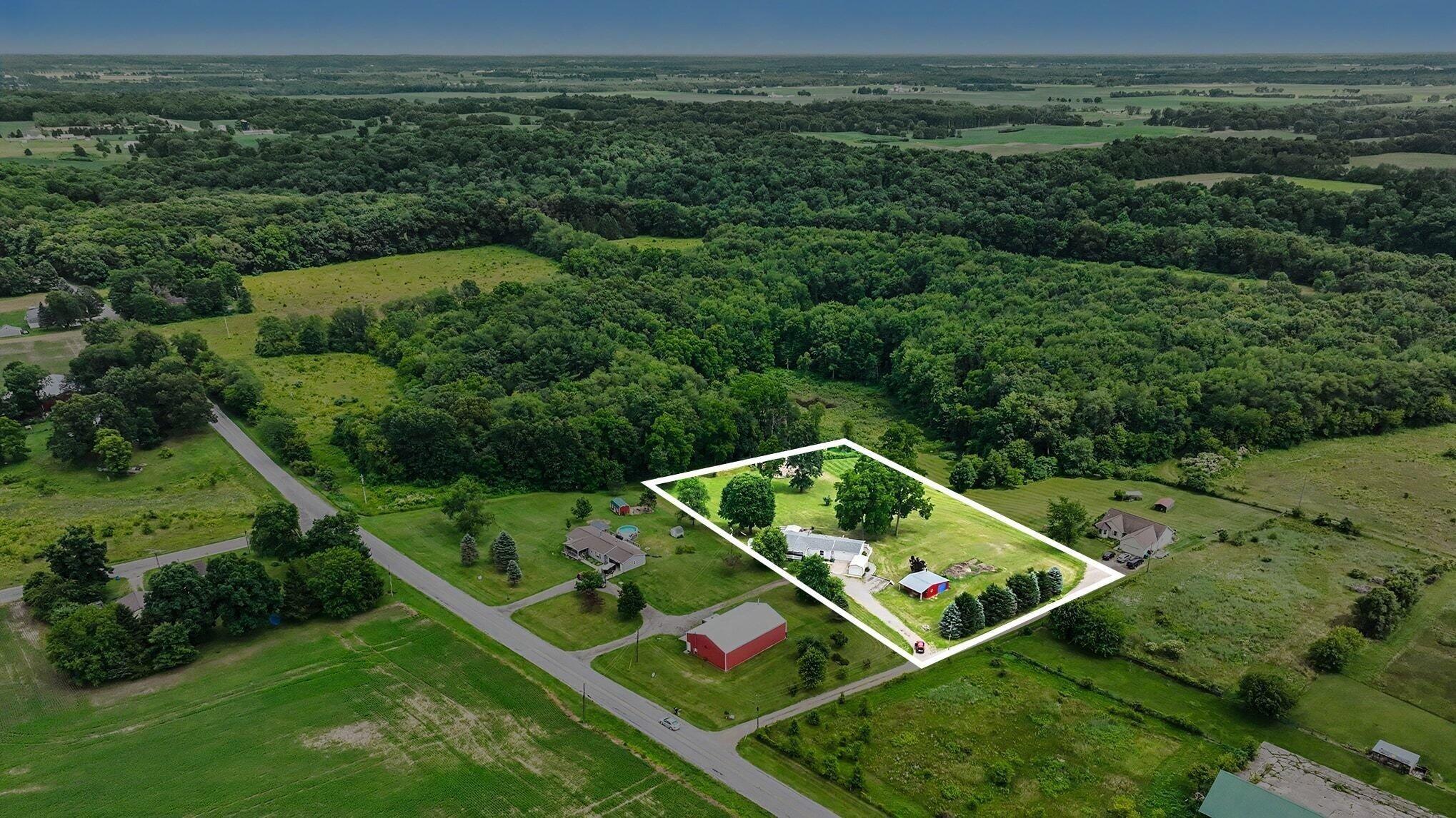 Harder Rd, Three Rivers, MI 49093