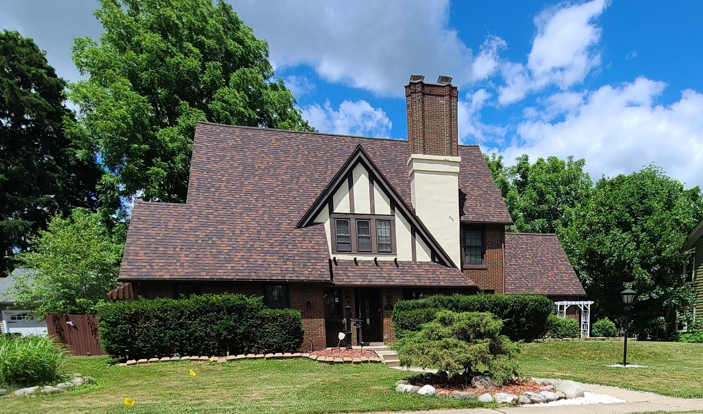 Oakridge Dr, Jackson, MI 49203