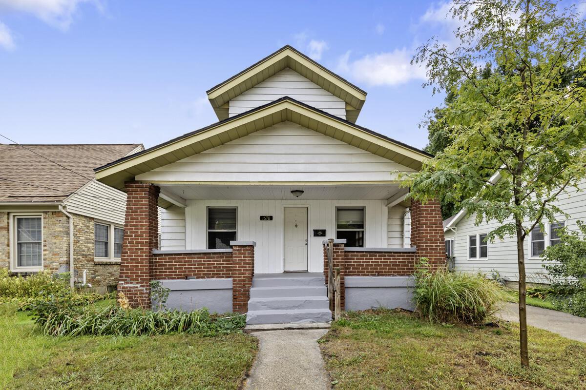 Cleveland Ave Sw, Wyoming, MI 49509