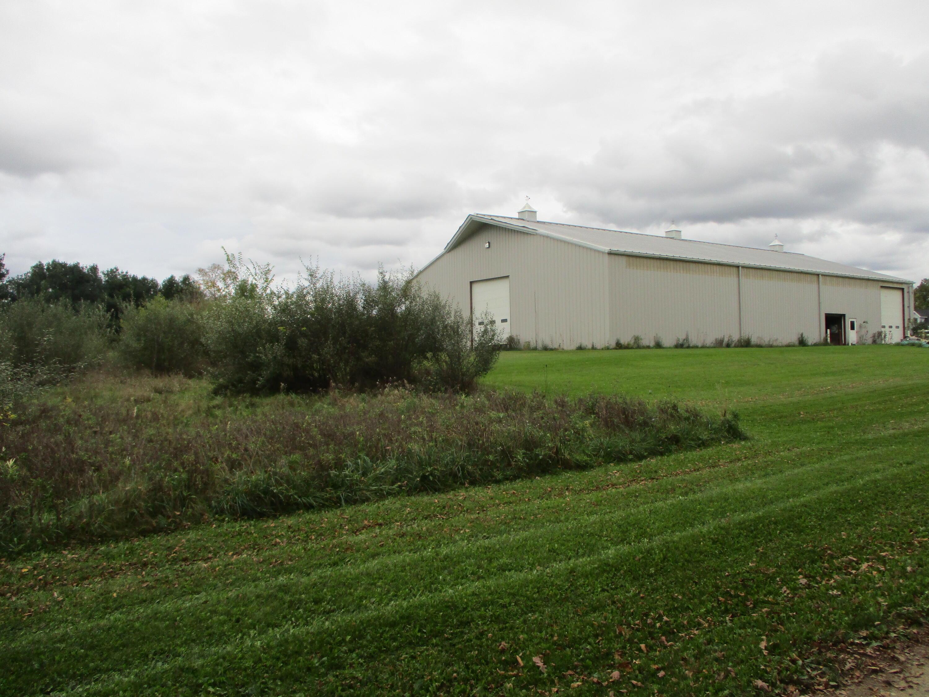 13 Mile Rd Ne, Rockford, MI 49341