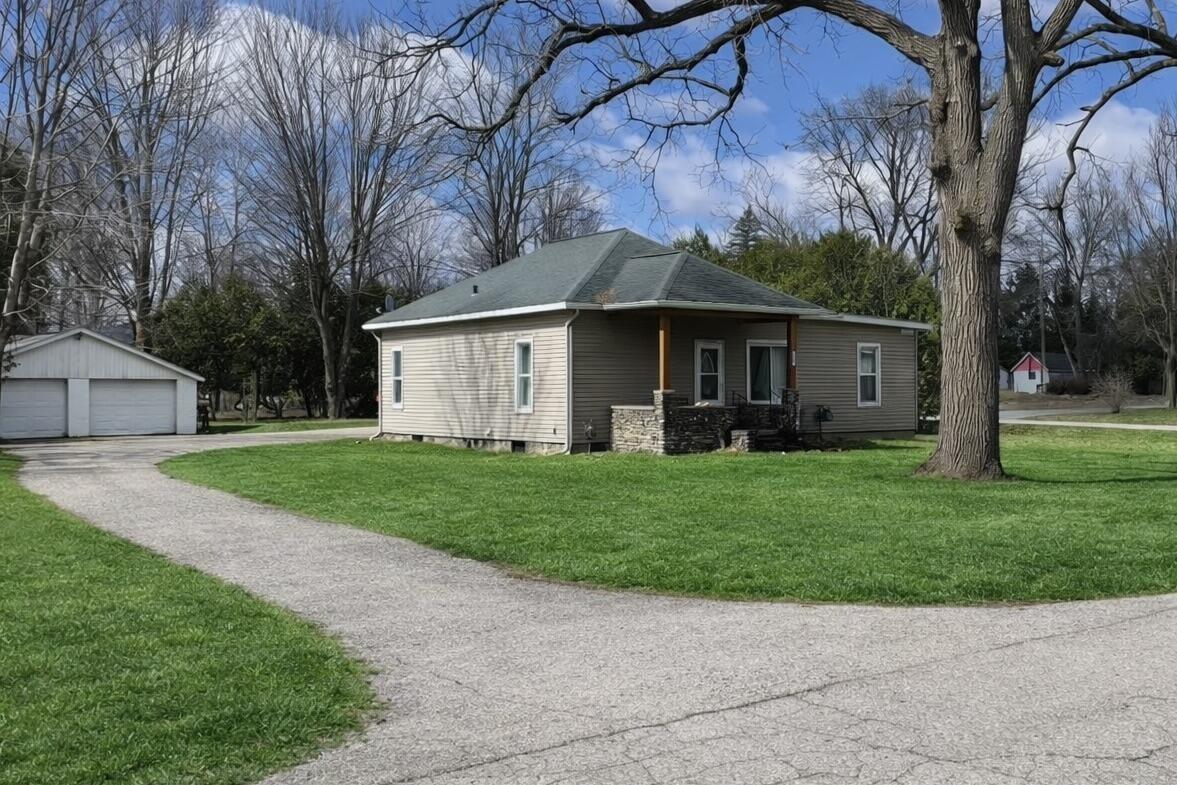 S Elm St, Hesperia, MI 49421