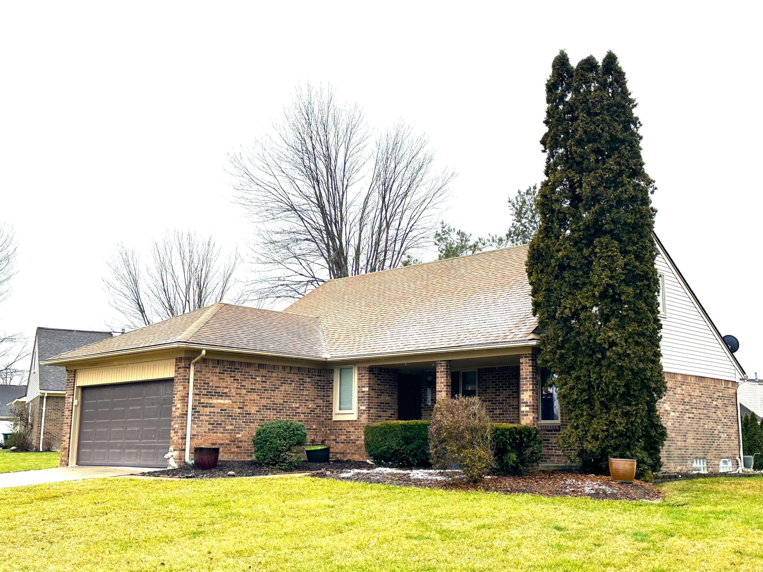 Woodmont Dr W, Canton, MI 48188
