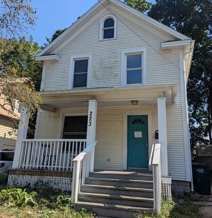 Woodlawn Ave, Lansing, MI 48910
