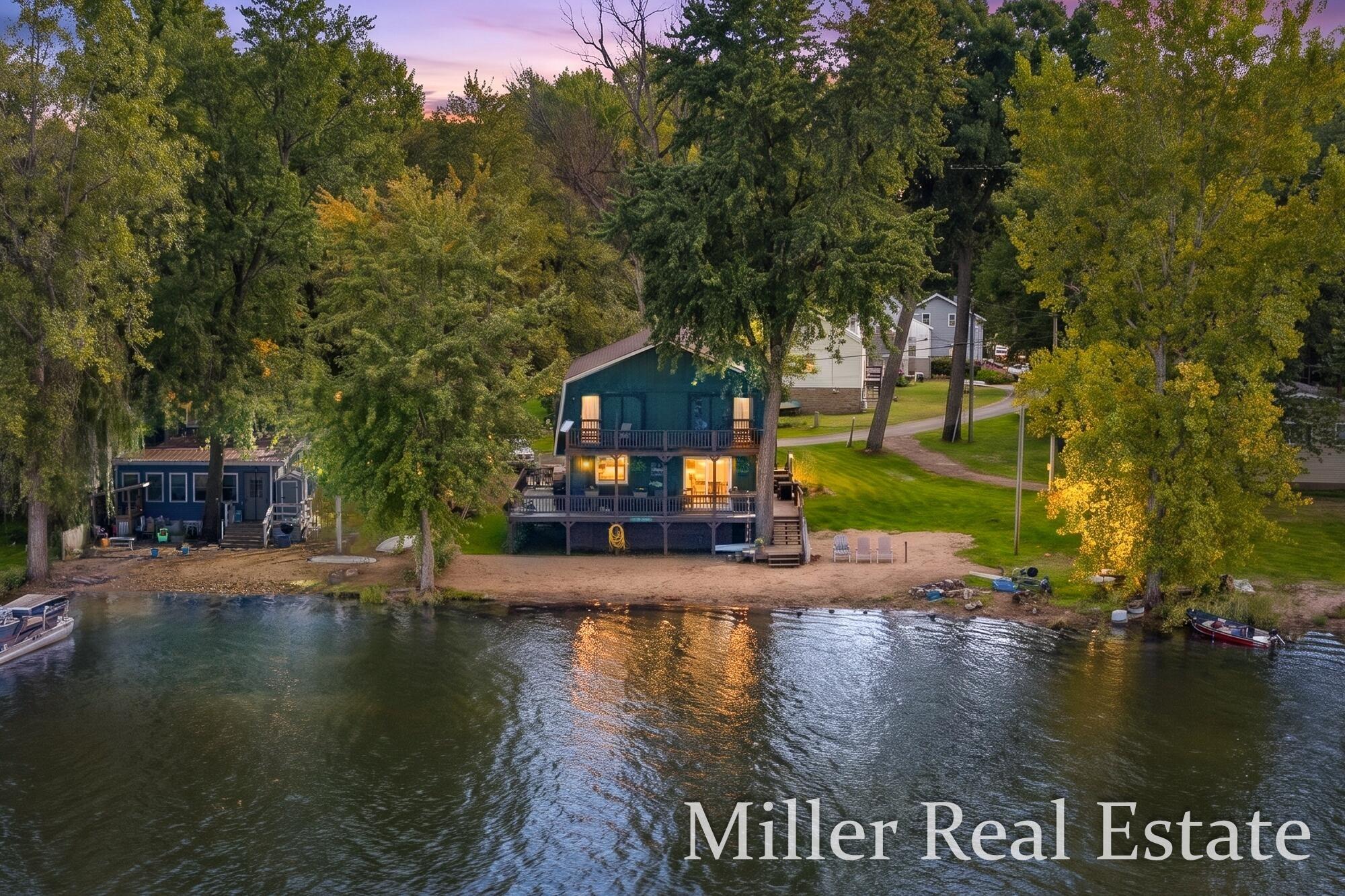Howard Point Dr, Nashville, MI 49073