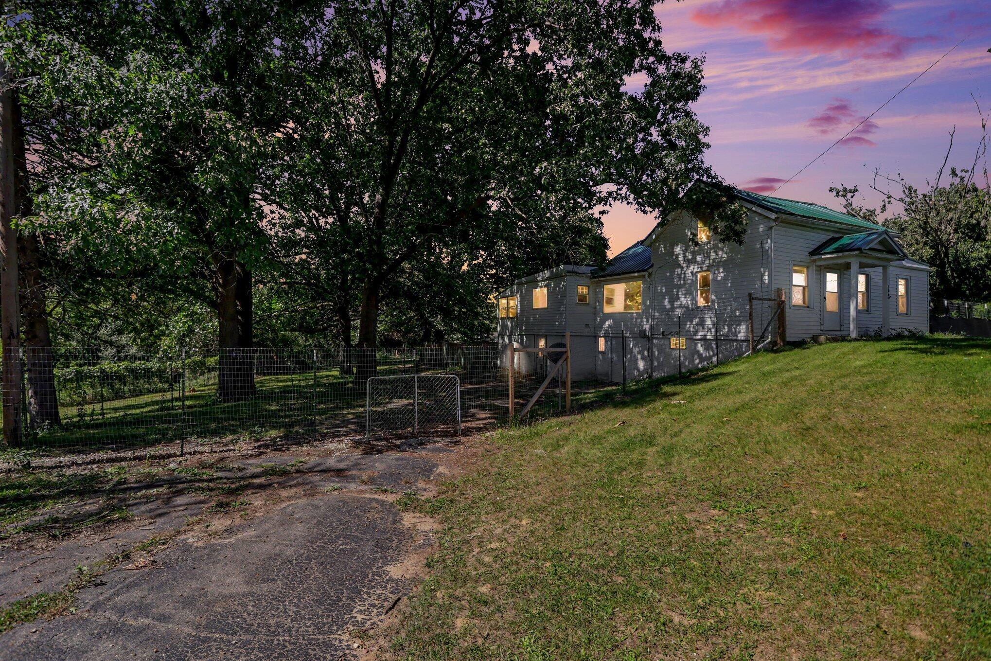 Griswold St, Hillsdale, MI 49242